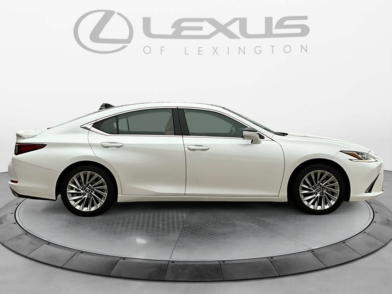 2023 Lexus ES Luxury 6