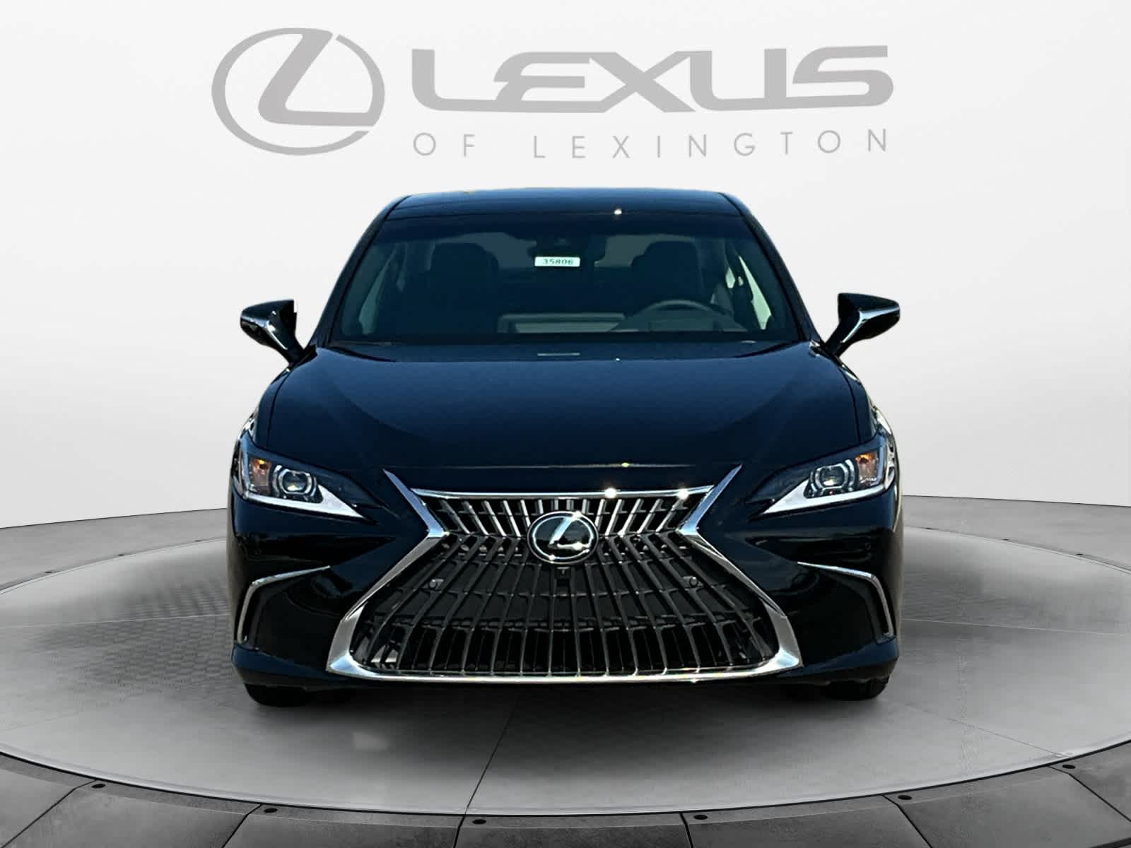 2025 Lexus ES Luxury 8