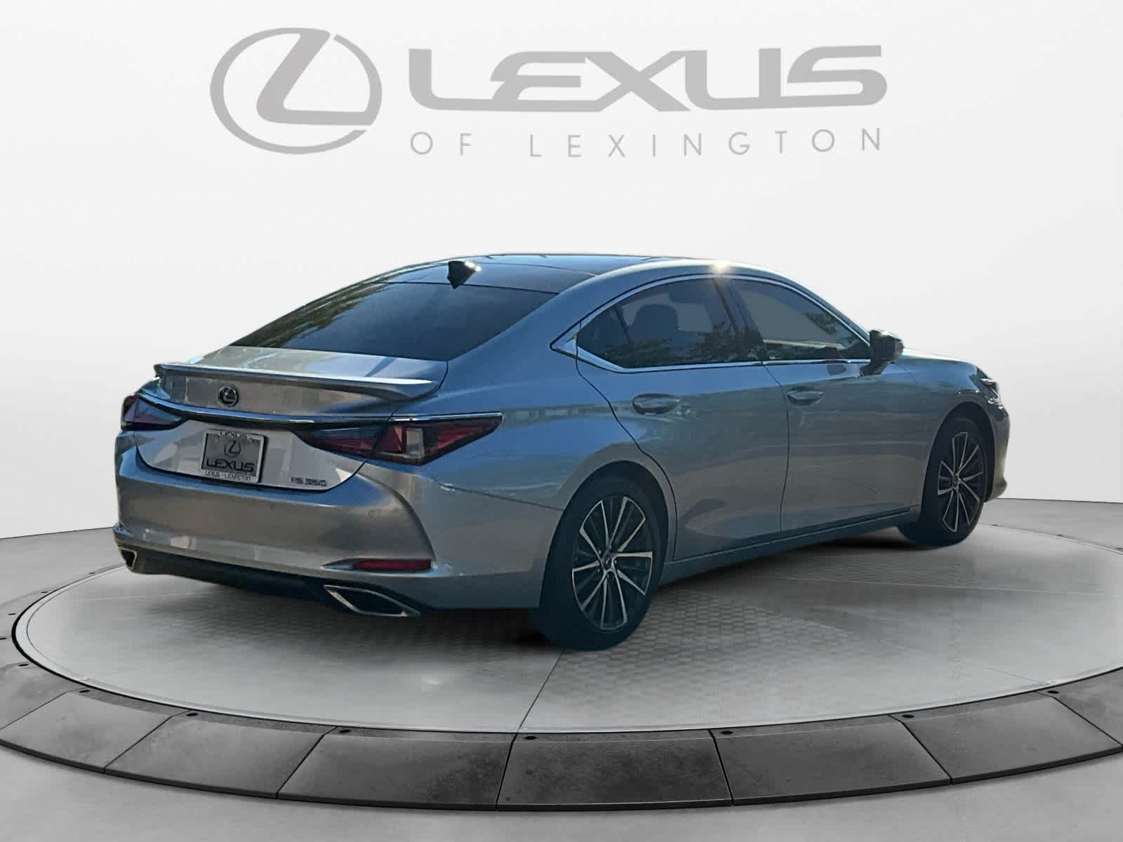 2023 Lexus ES Luxury 5