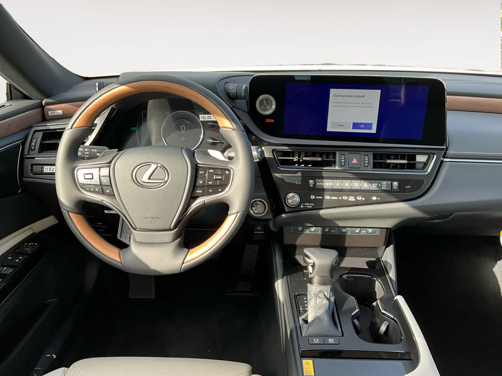 2025 Lexus ES Ultra Luxury 10