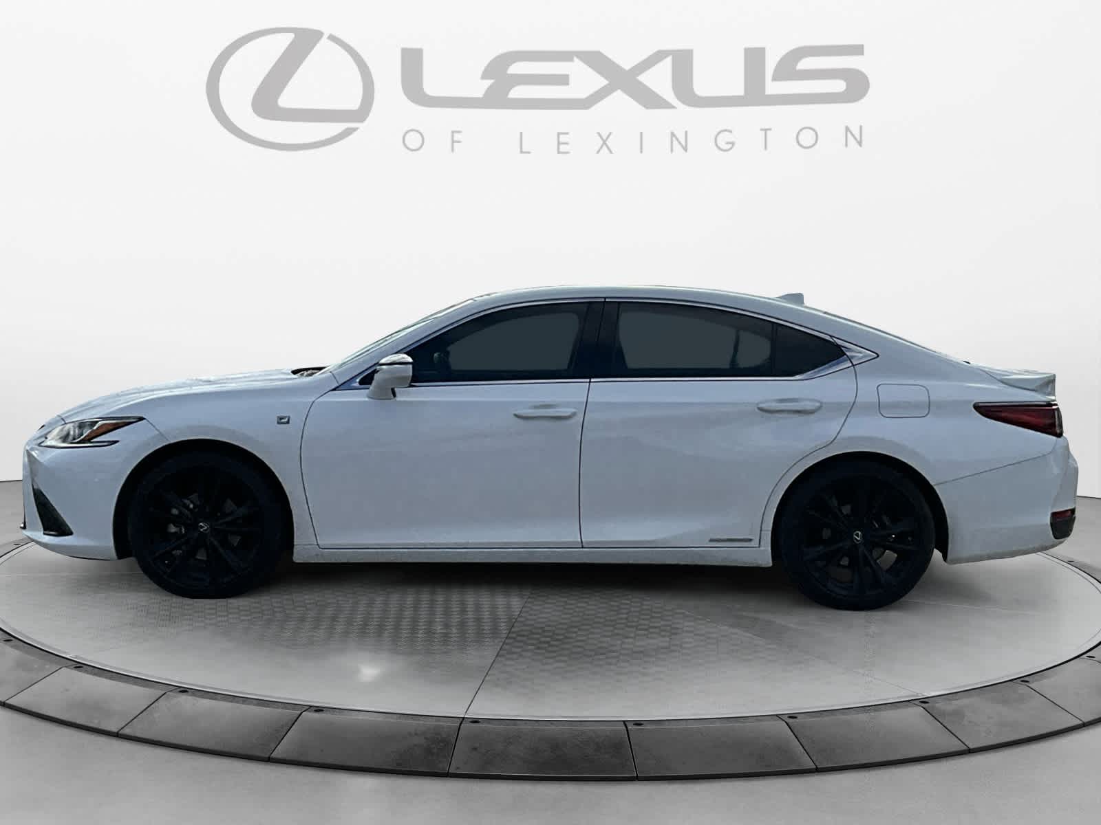 2022 Lexus ES F SPORT 2