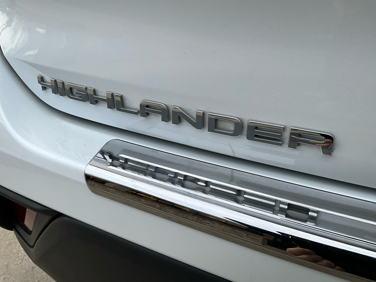 2022 Toyota Highlander Hybrid Bronze Edition 17