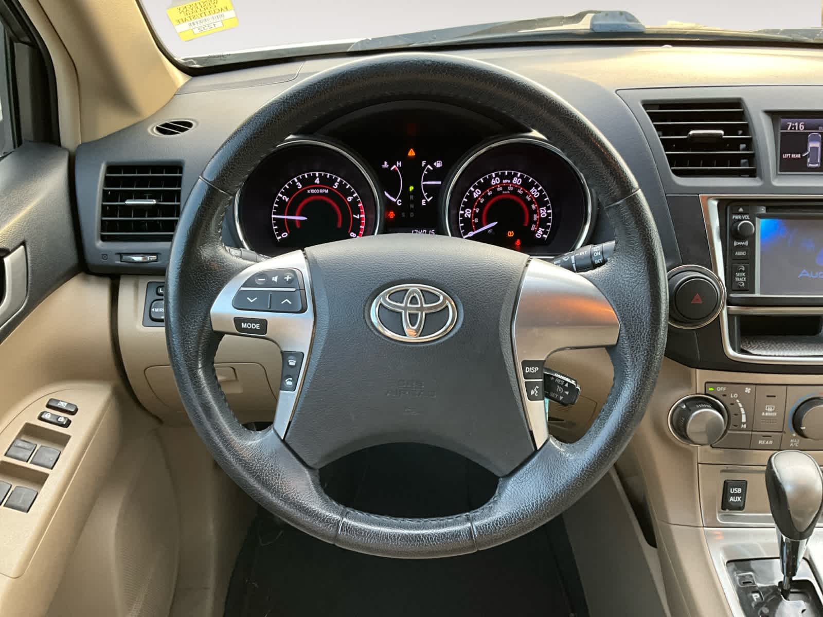 2013 Toyota Highlander SE 12