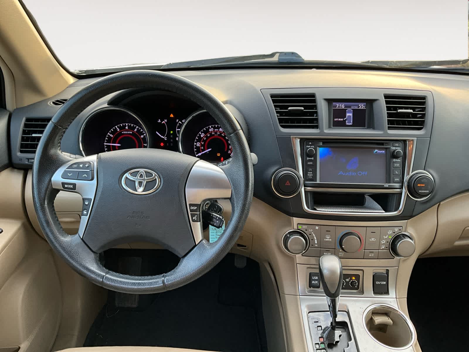 2013 Toyota Highlander SE 10