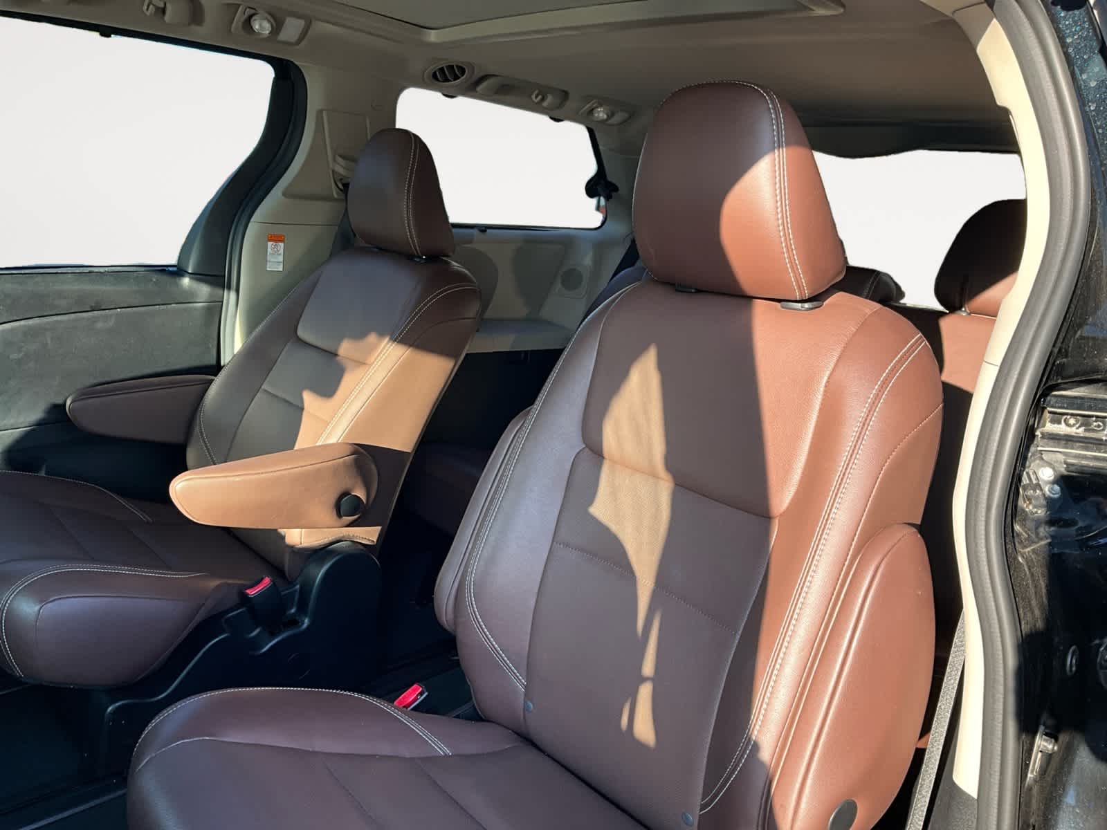 2020 Toyota Sienna Limited Premium 13