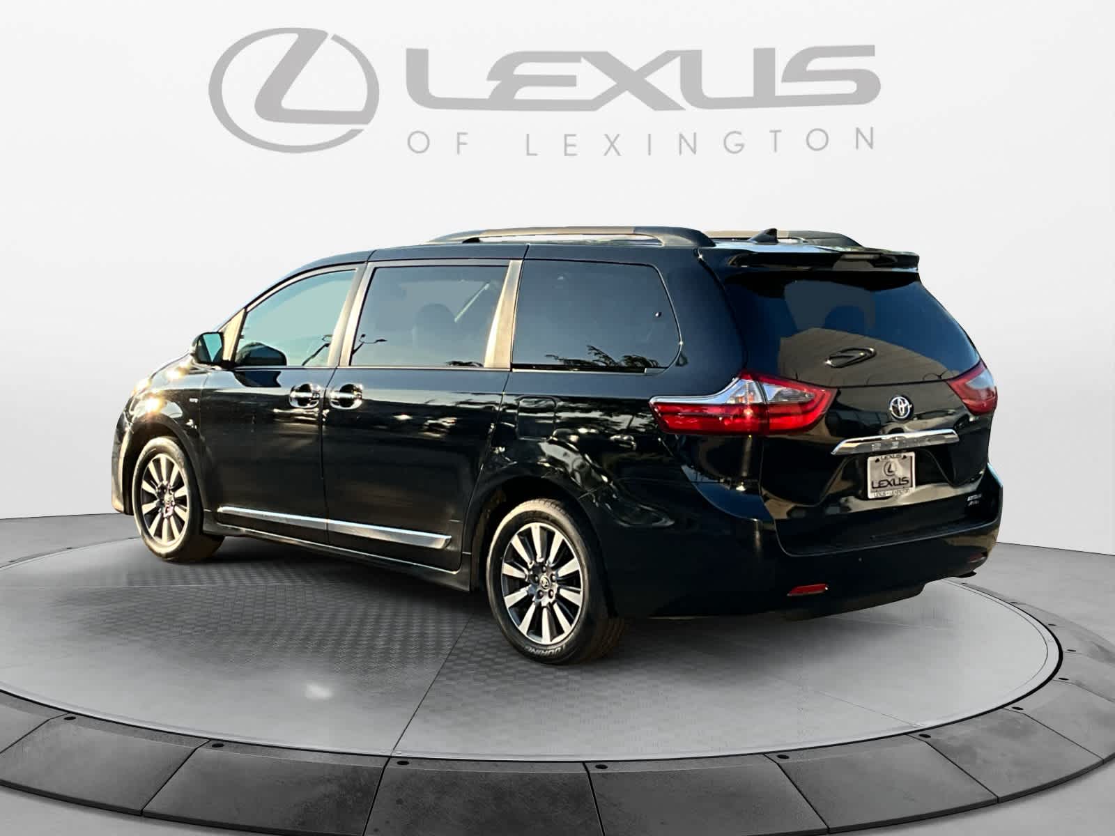 2020 Toyota Sienna Limited Premium 3