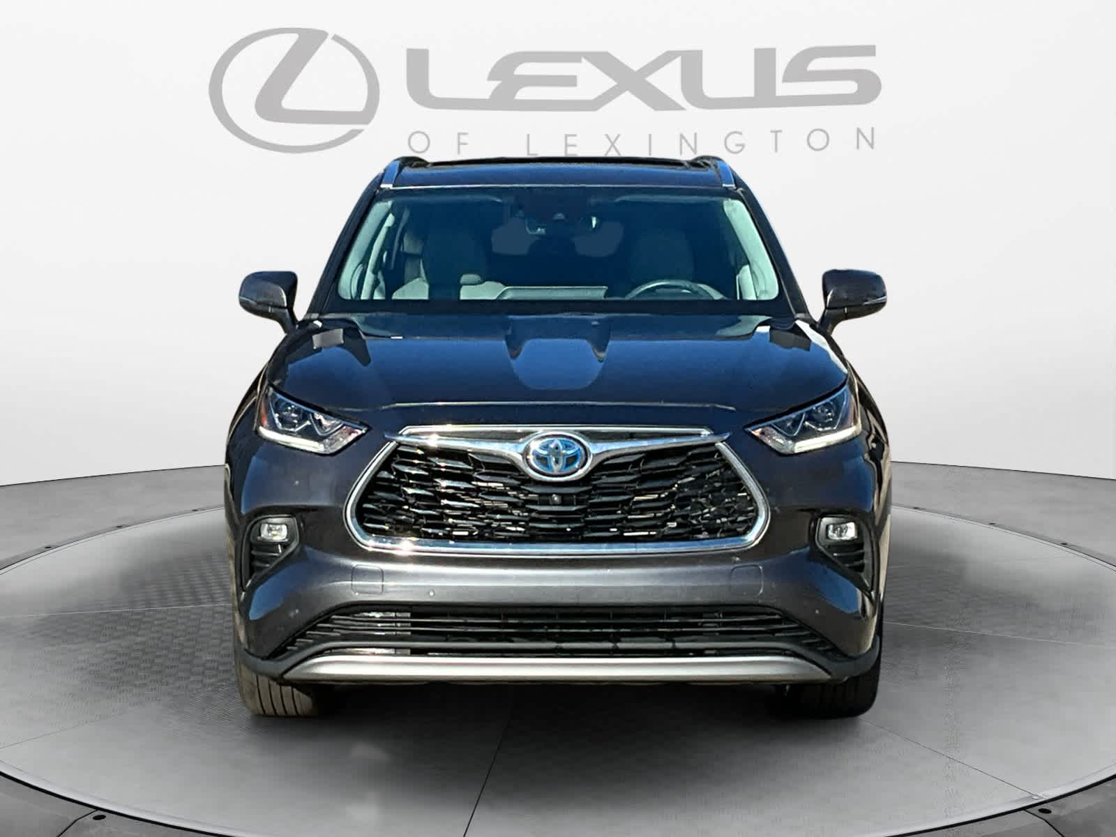 2022 Toyota Highlander Hybrid Platinum 8