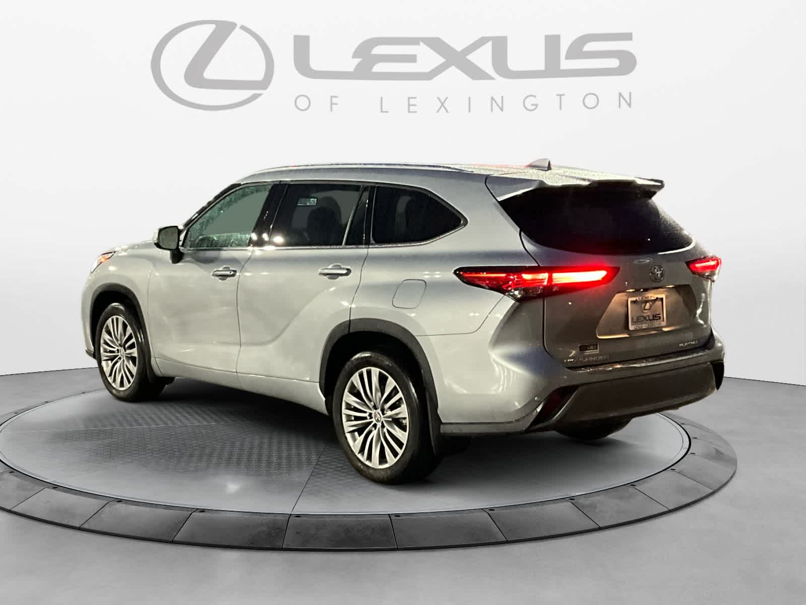 2021 Toyota Highlander Platinum 3