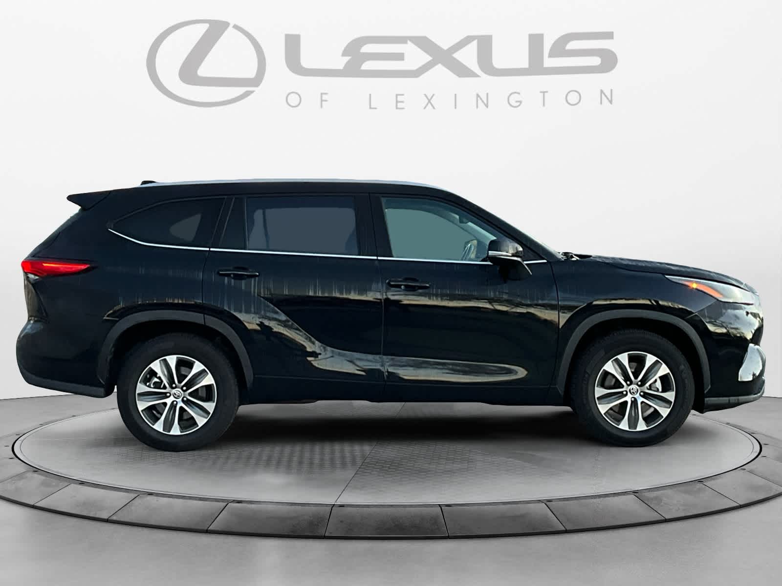 2022 Toyota Highlander XLE 6