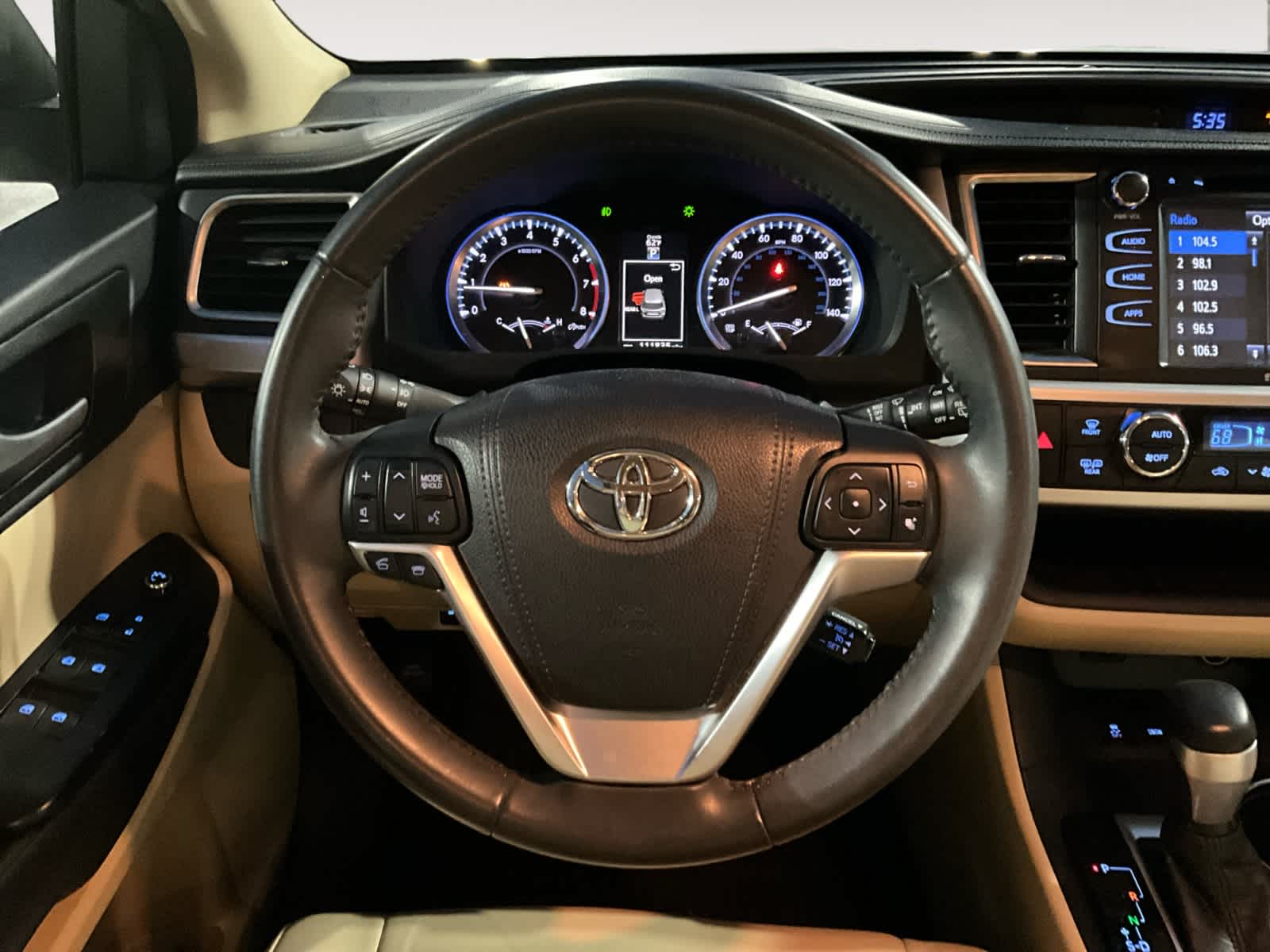 2016 Toyota Highlander XLE 12