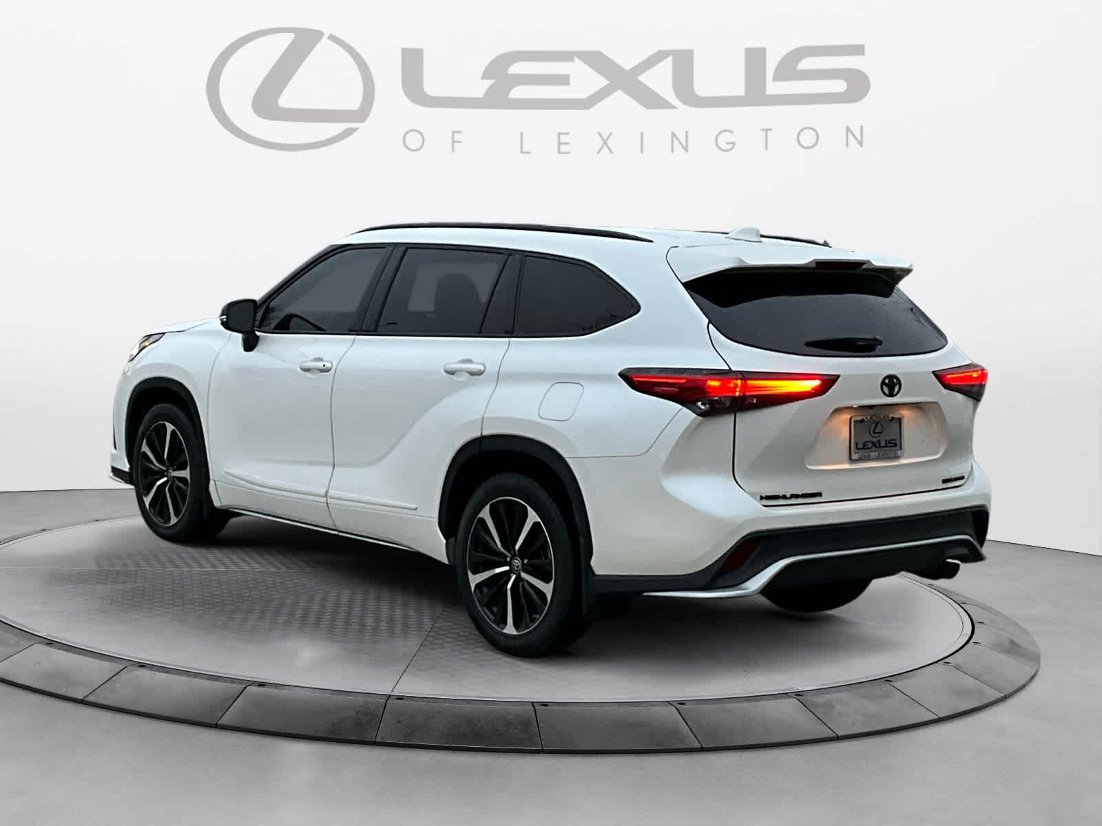 2021 Toyota Highlander XSE 3