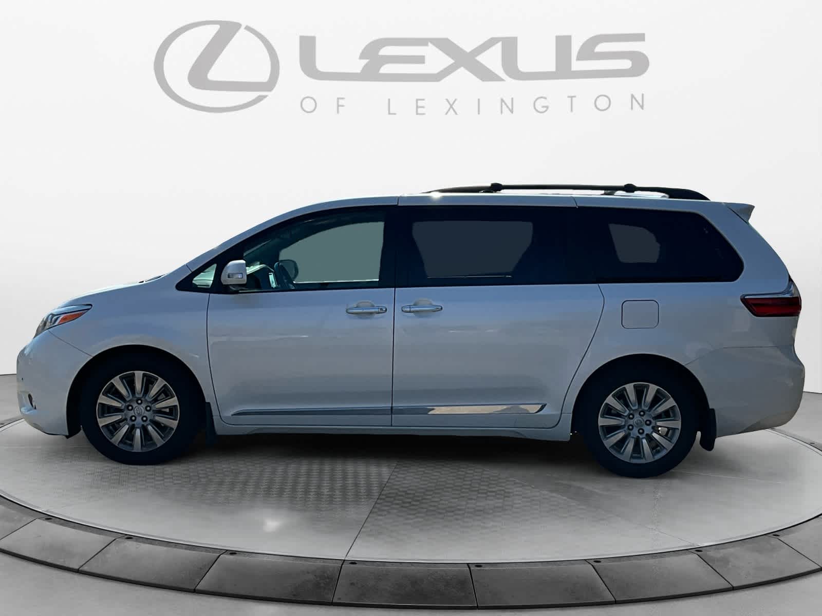 2015 Toyota Sienna Ltd Premium 2