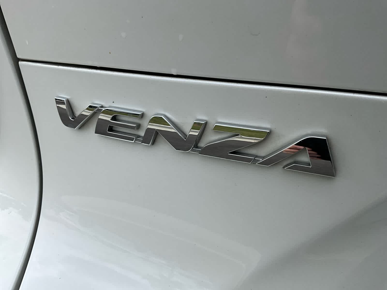 2021 Toyota Venza XLE 17