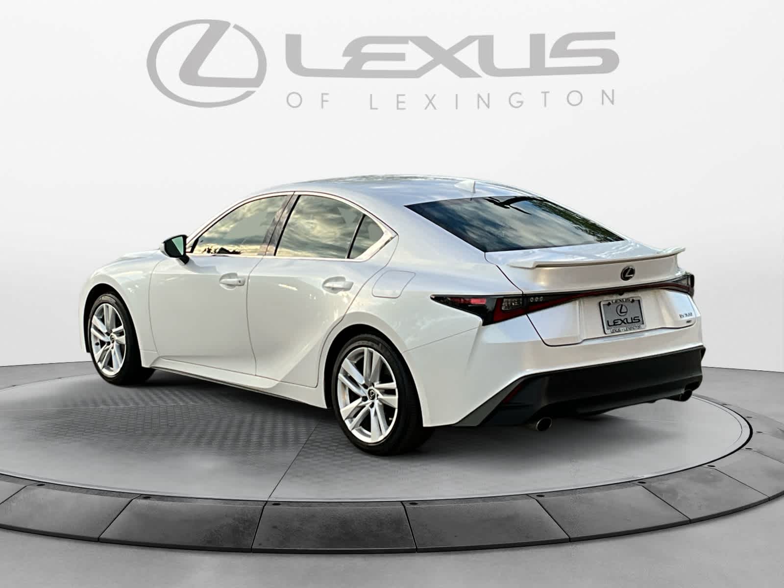 2021 Lexus IS  3