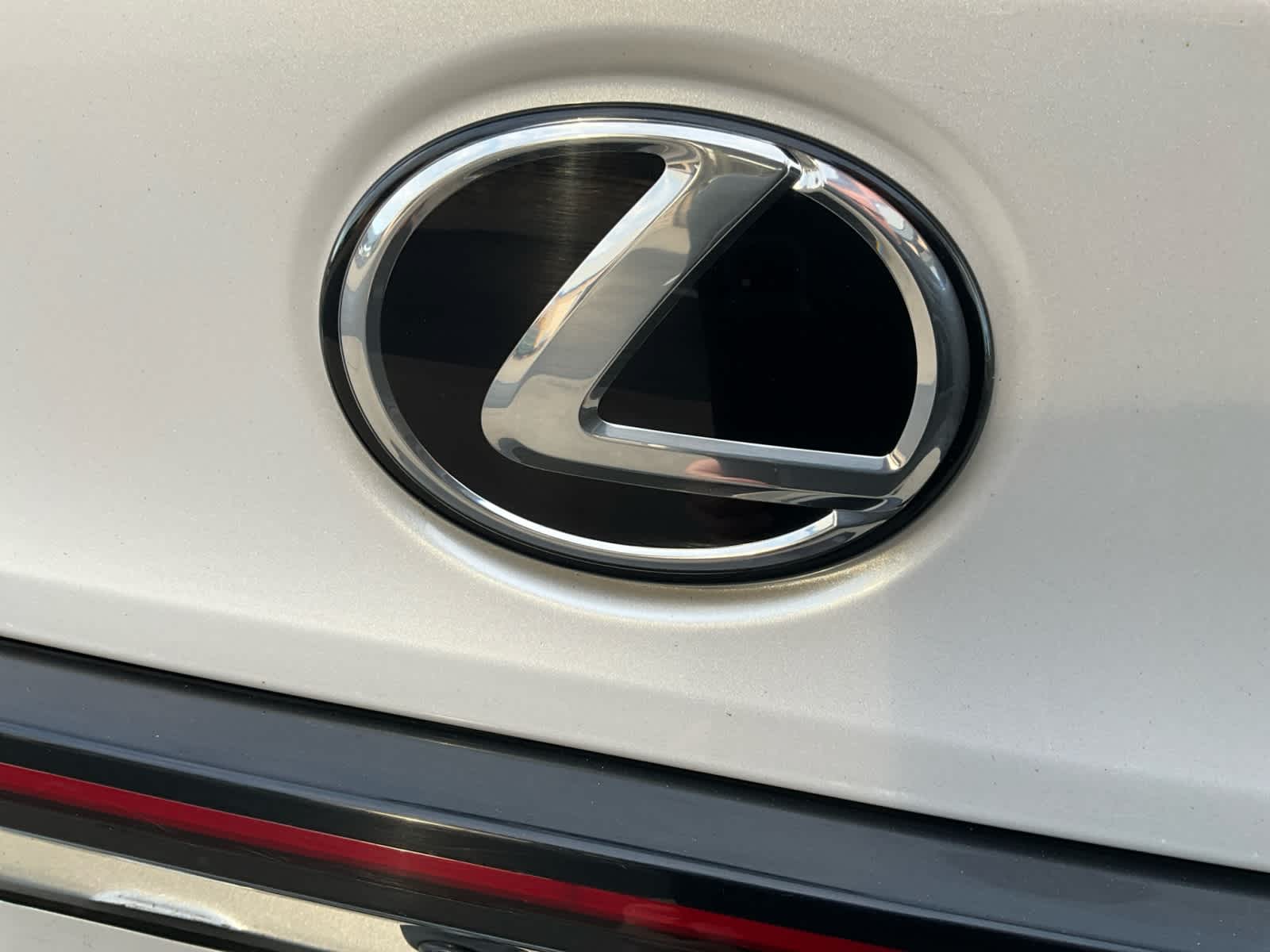 2021 Lexus IS  16