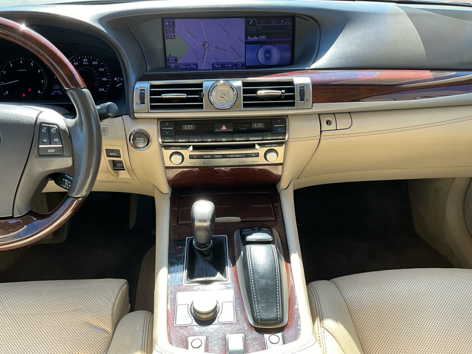 2013 Lexus LS 460  11