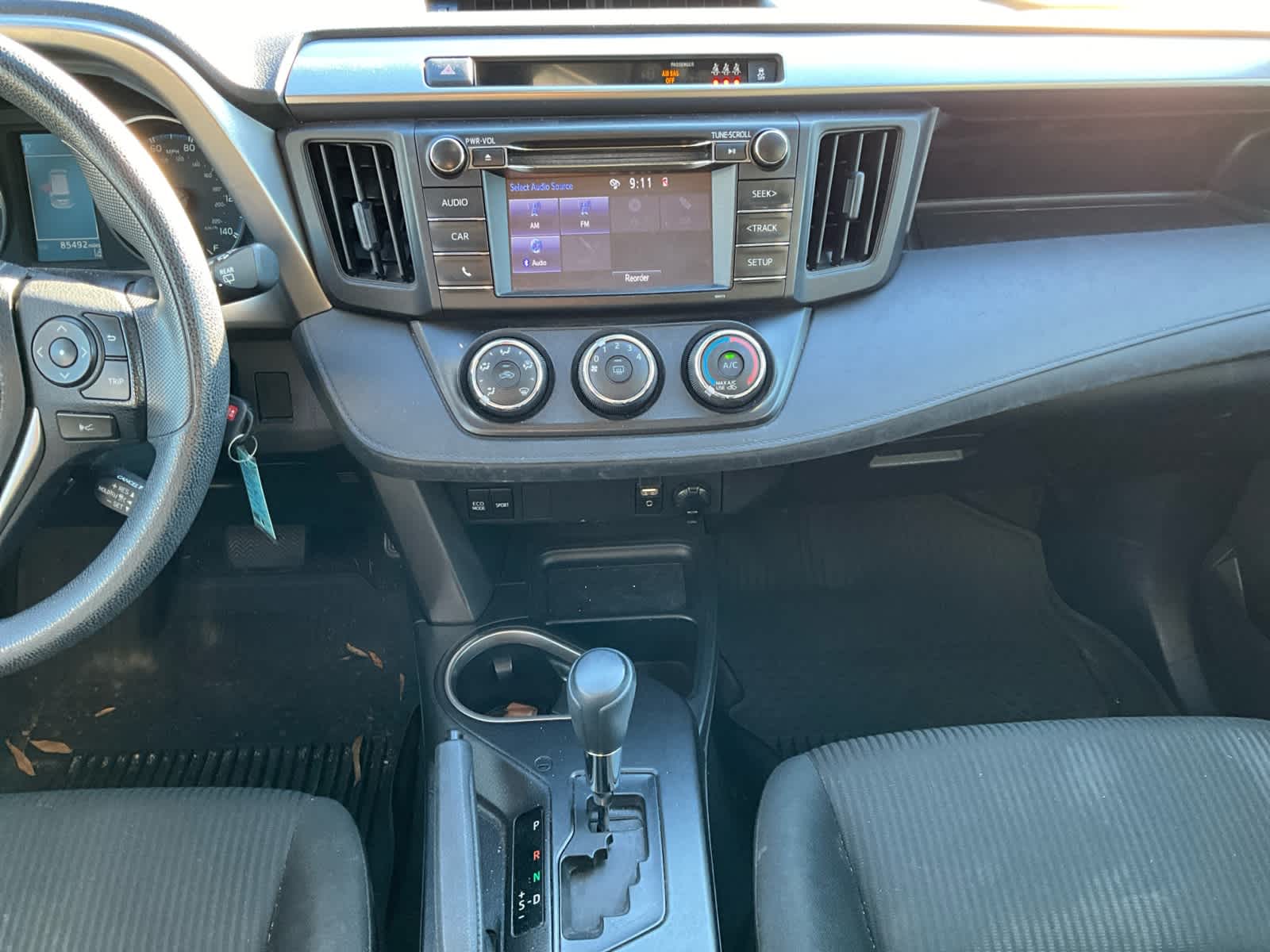 2017 Toyota RAV4 LE 11