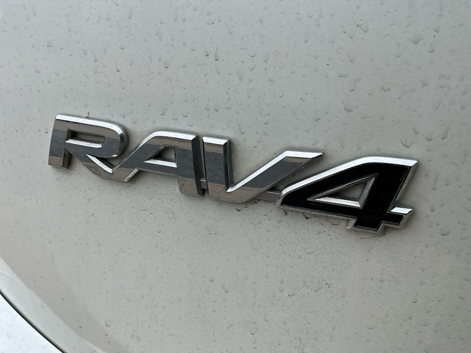 2016 Toyota RAV4 Hybrid Limited 17