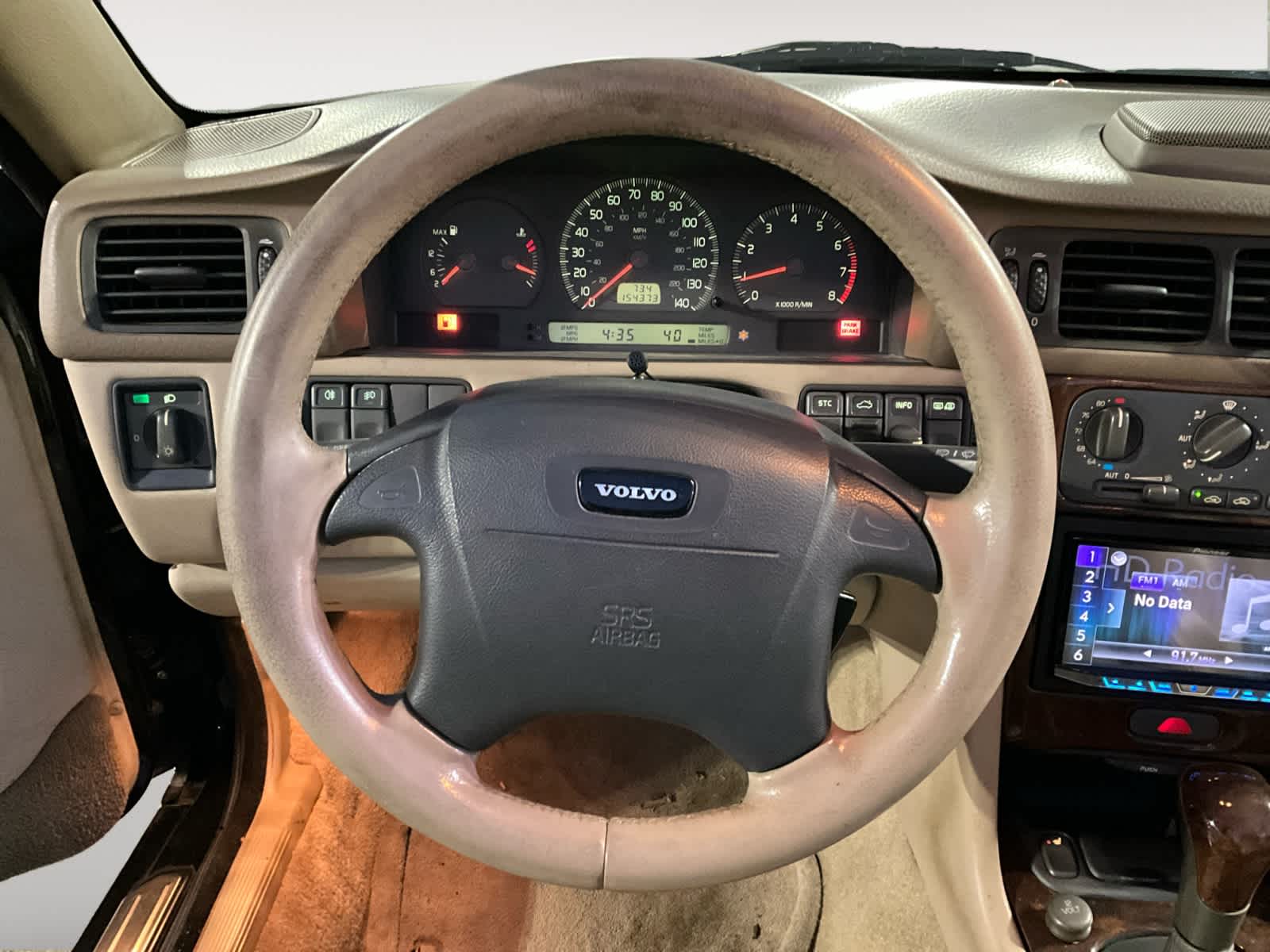 2001 Volvo C70  12