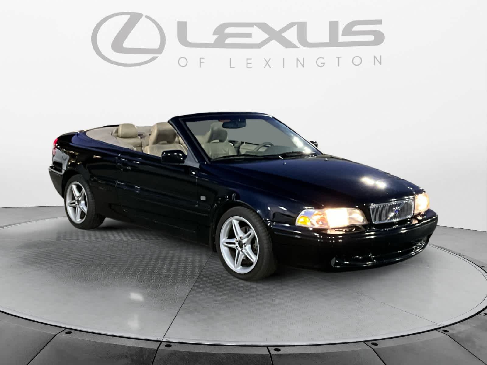 2001 Volvo C70  7