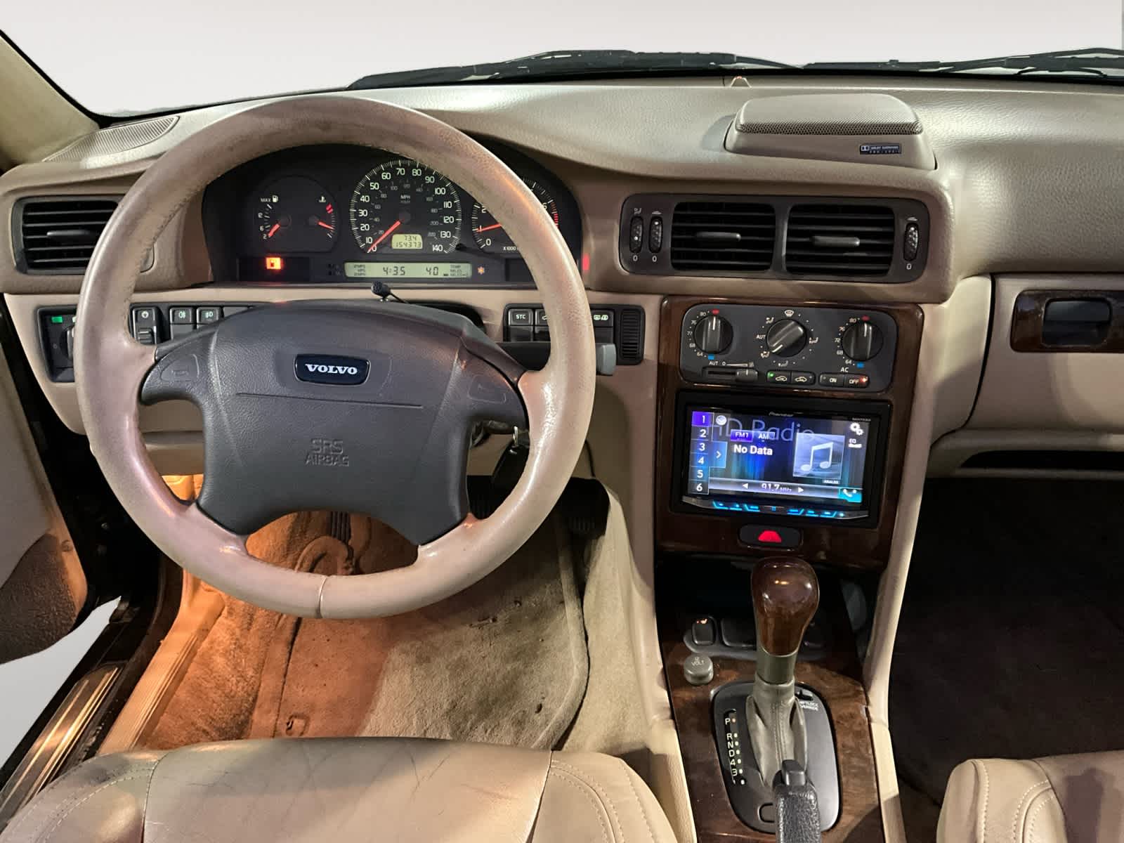 2001 Volvo C70  10