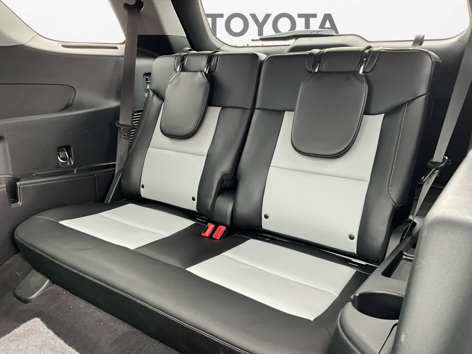 Used 2022 Ford Explorer SUV