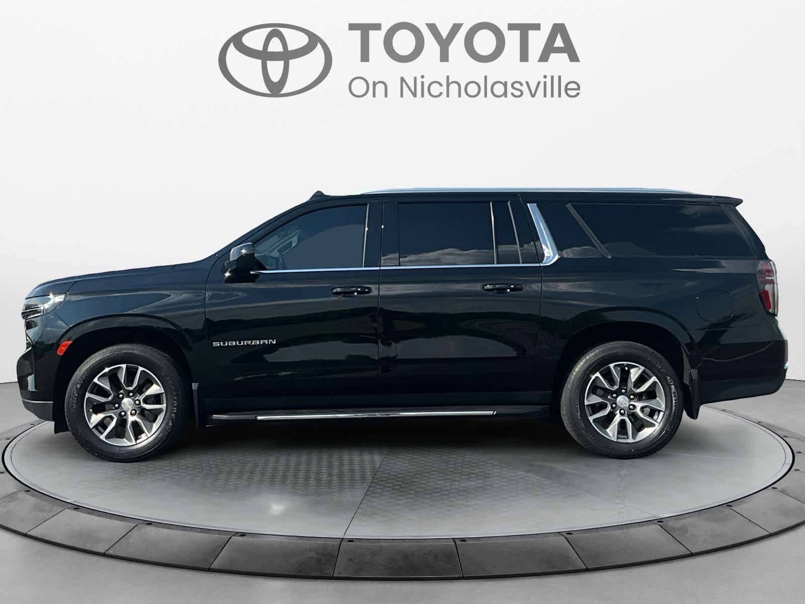 Used 2023 Chevrolet Suburban SUV