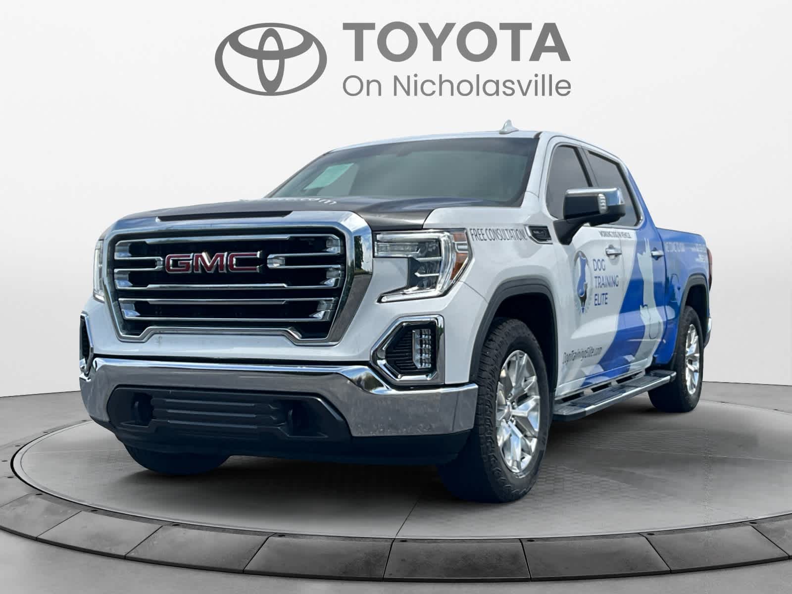2021 GMC Sierra 4WD Crew Cab Short Box SLT's photo