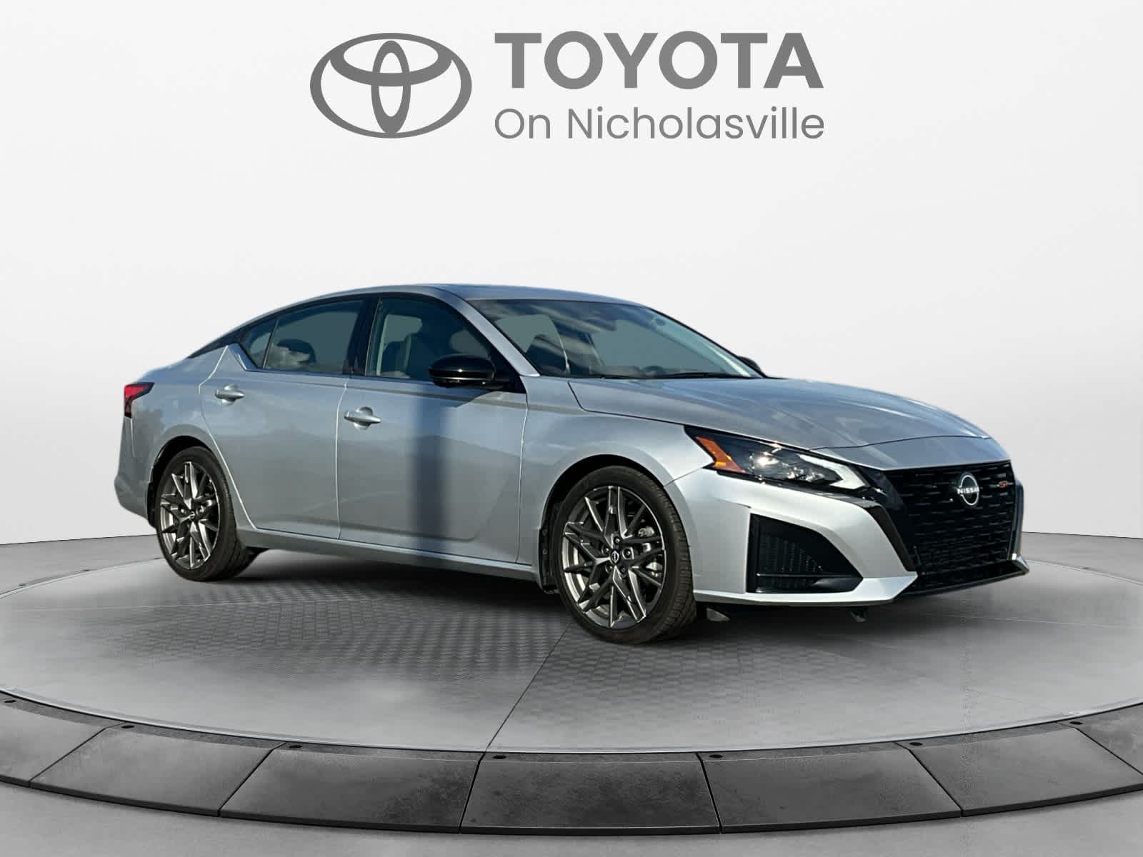 Used 2023 Nissan Altima Sedan