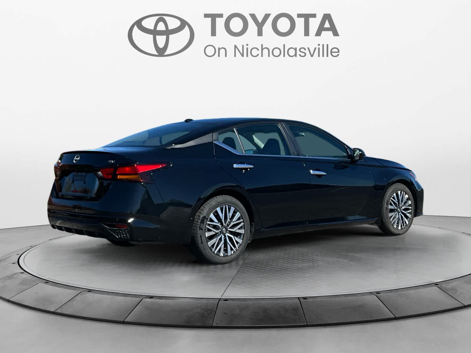 Used 2024 Nissan Altima Sedan