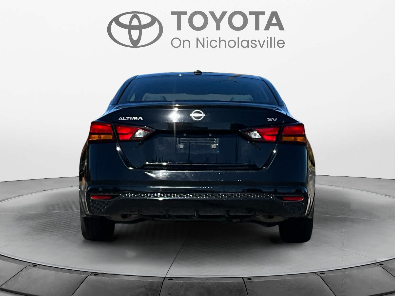 Used 2024 Nissan Altima Sedan