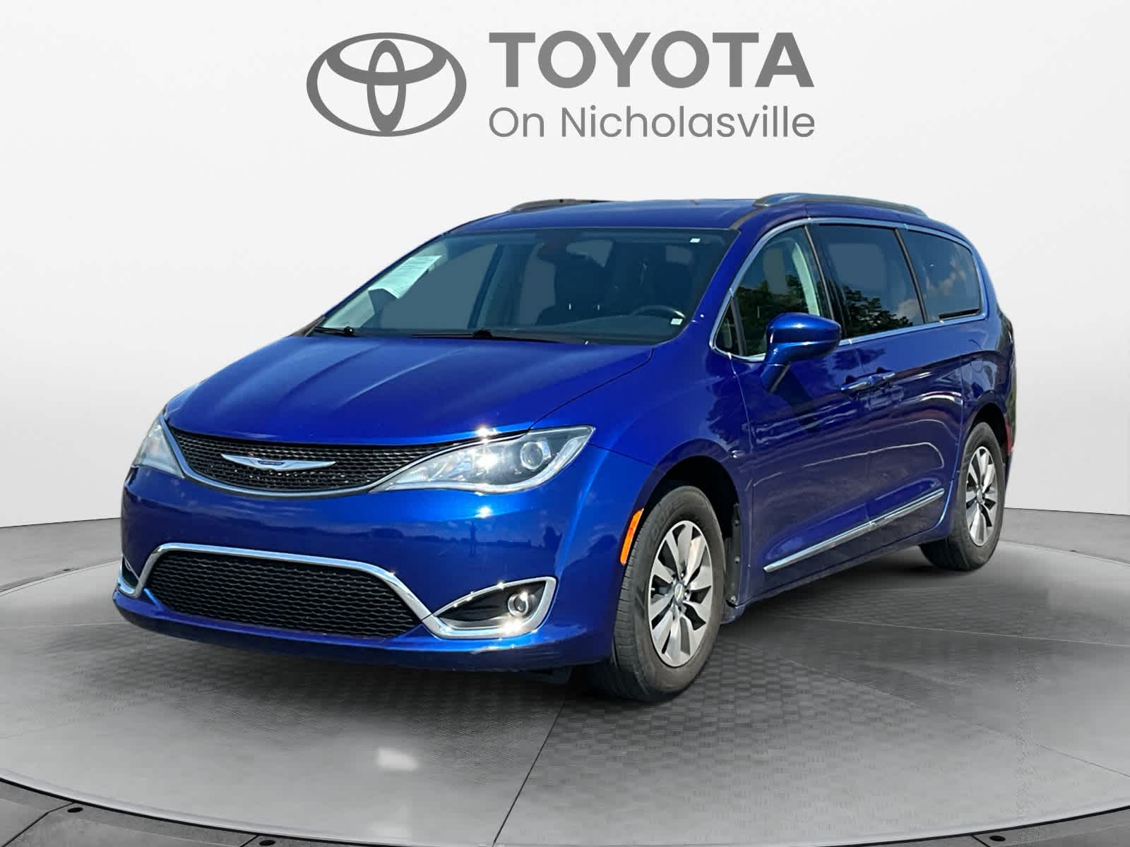 2019 Chrysler Pacifica Touring L Plus's photo