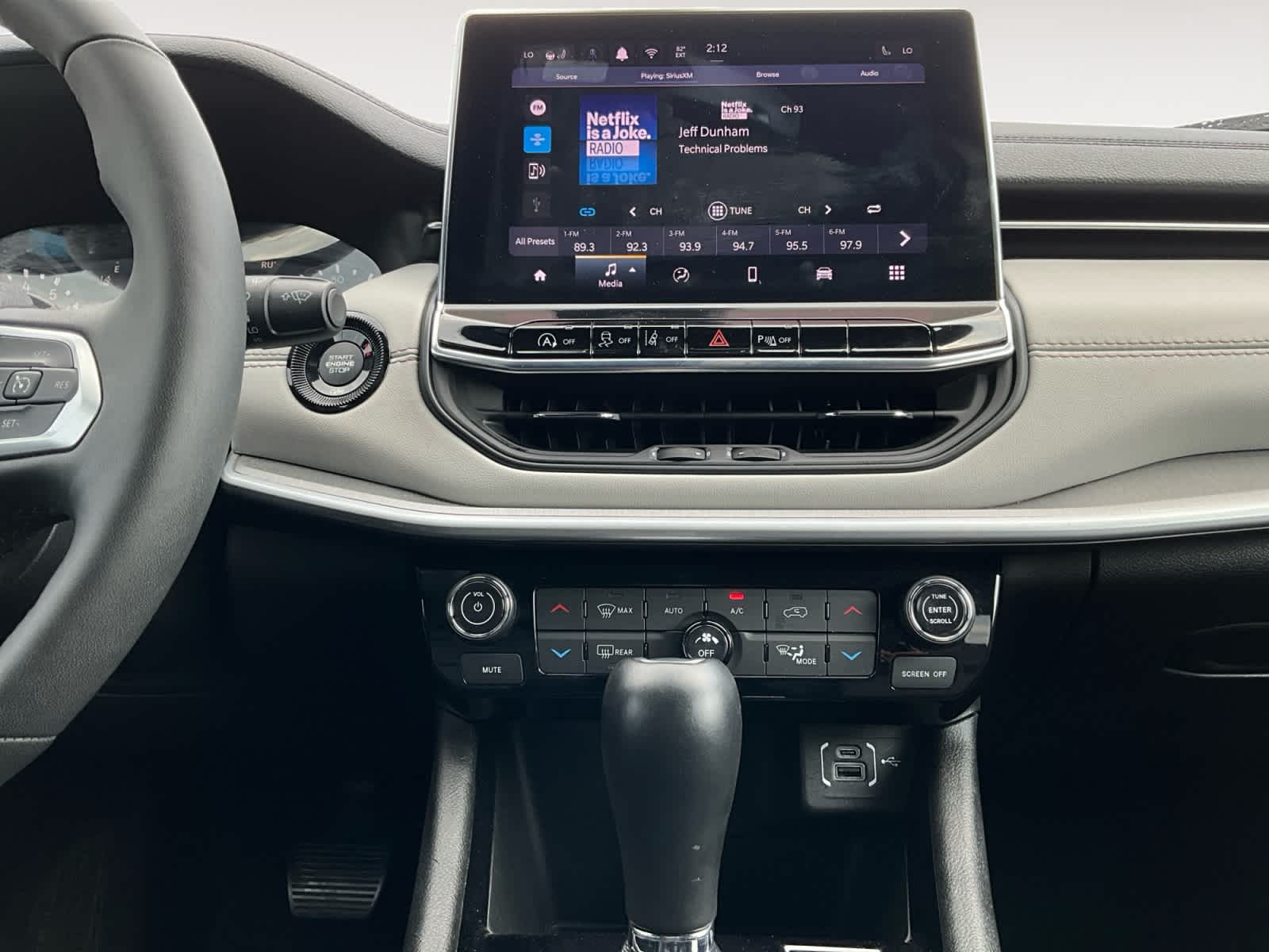 2025 Jeep Compass Limited - Photo 11