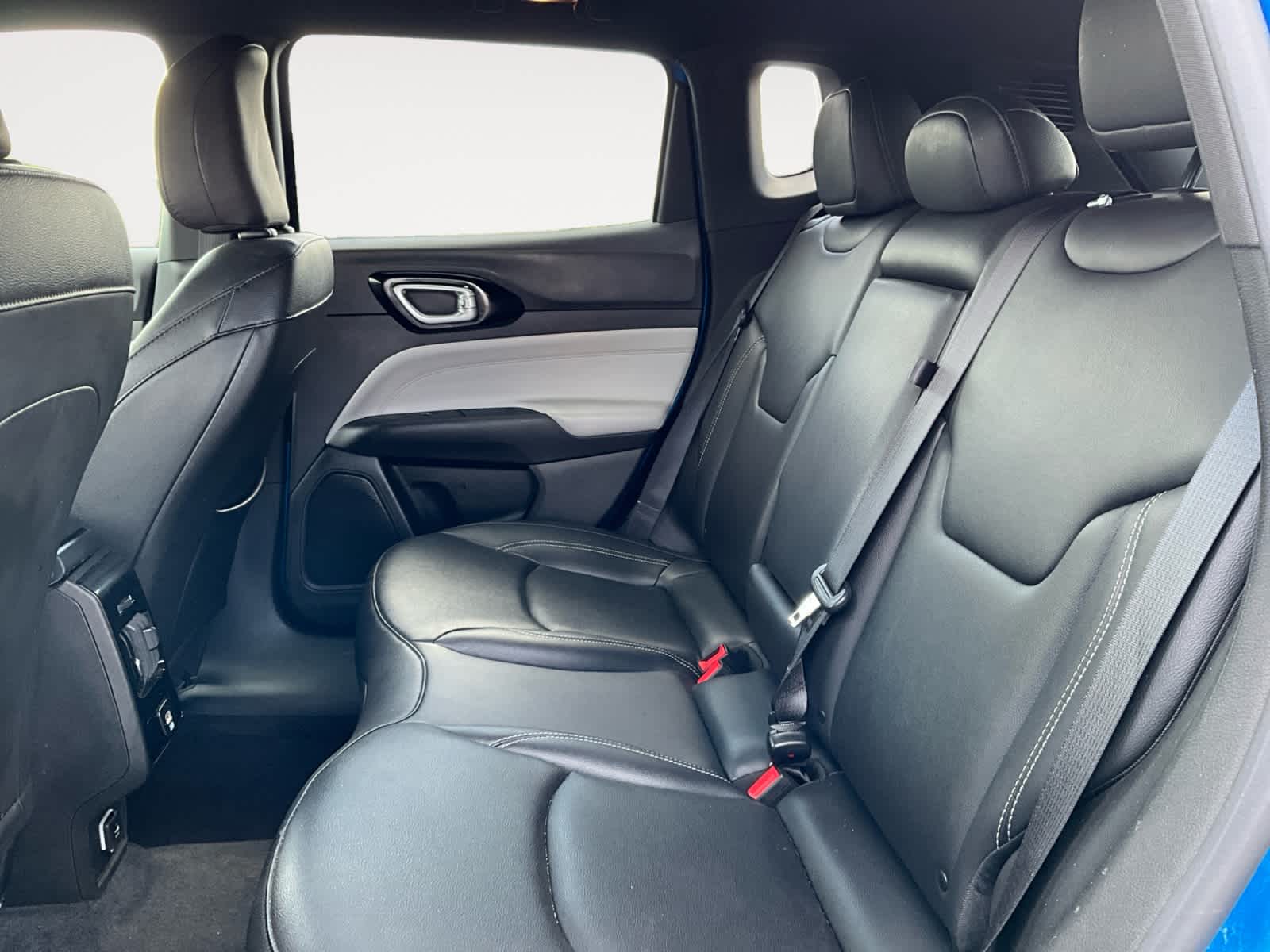 2025 Jeep Compass Limited - Photo 13