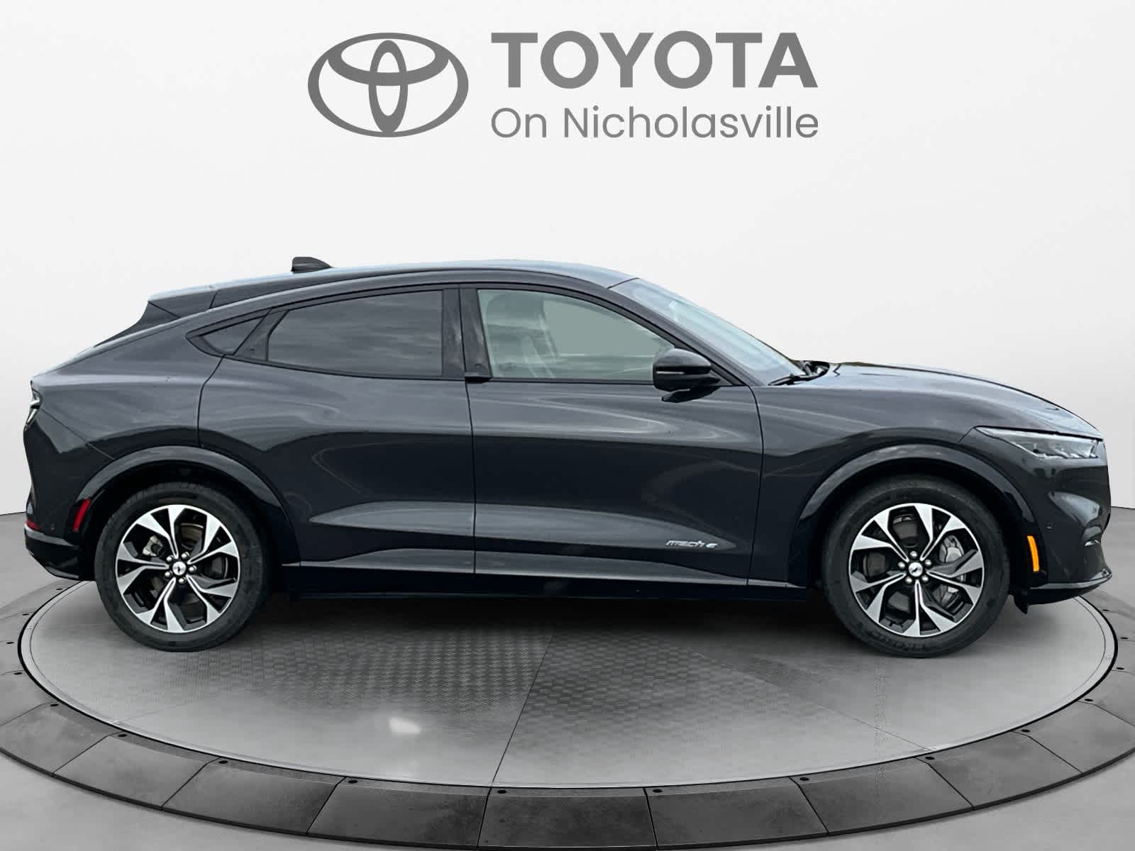 Used 2021 Ford Mustang Mach-E SUV