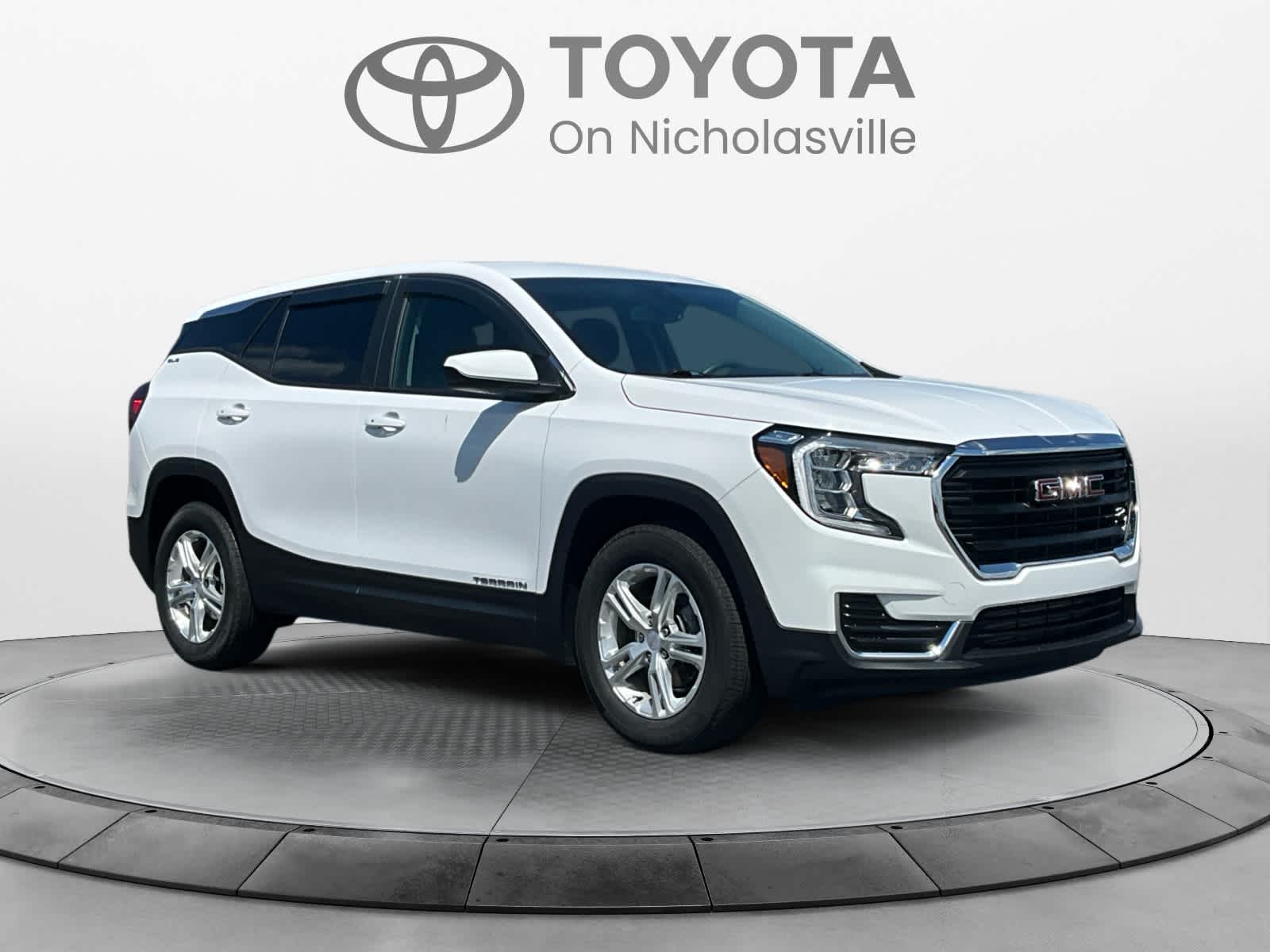 Used 2024 GMC Terrain SUV