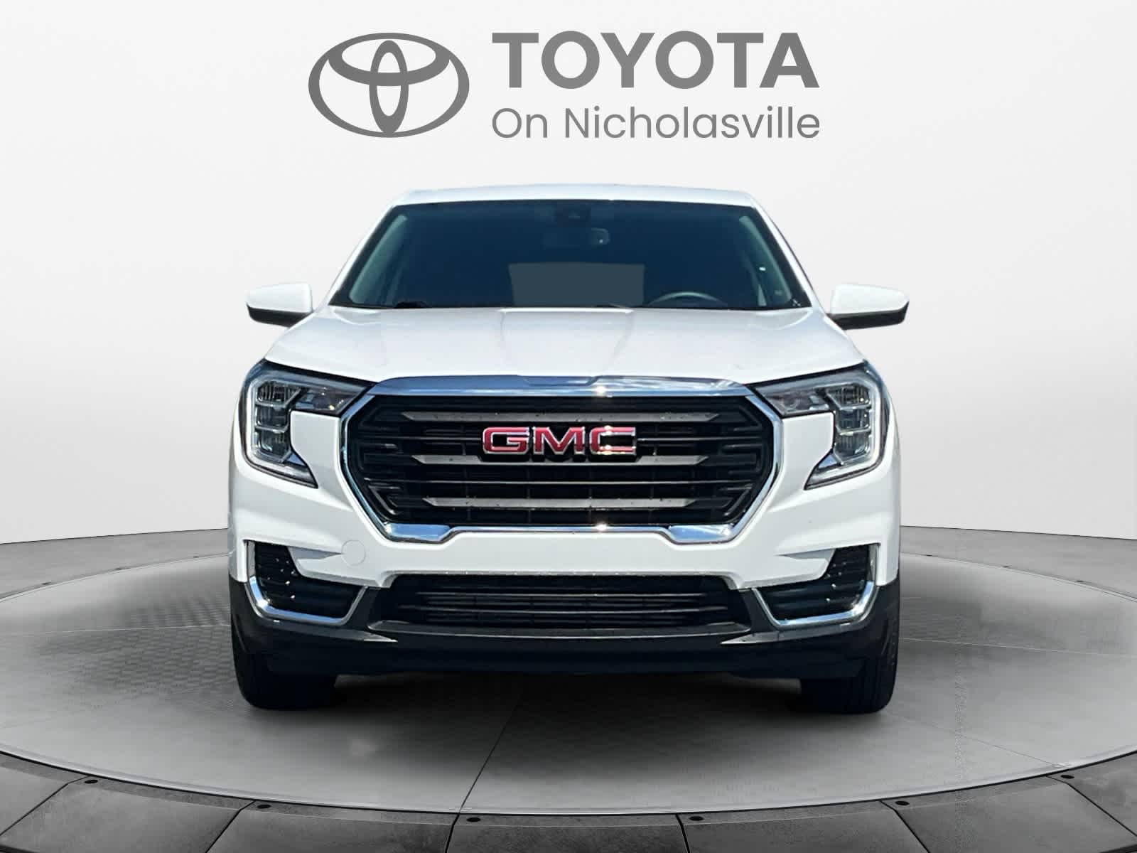 Used 2024 GMC Terrain SUV