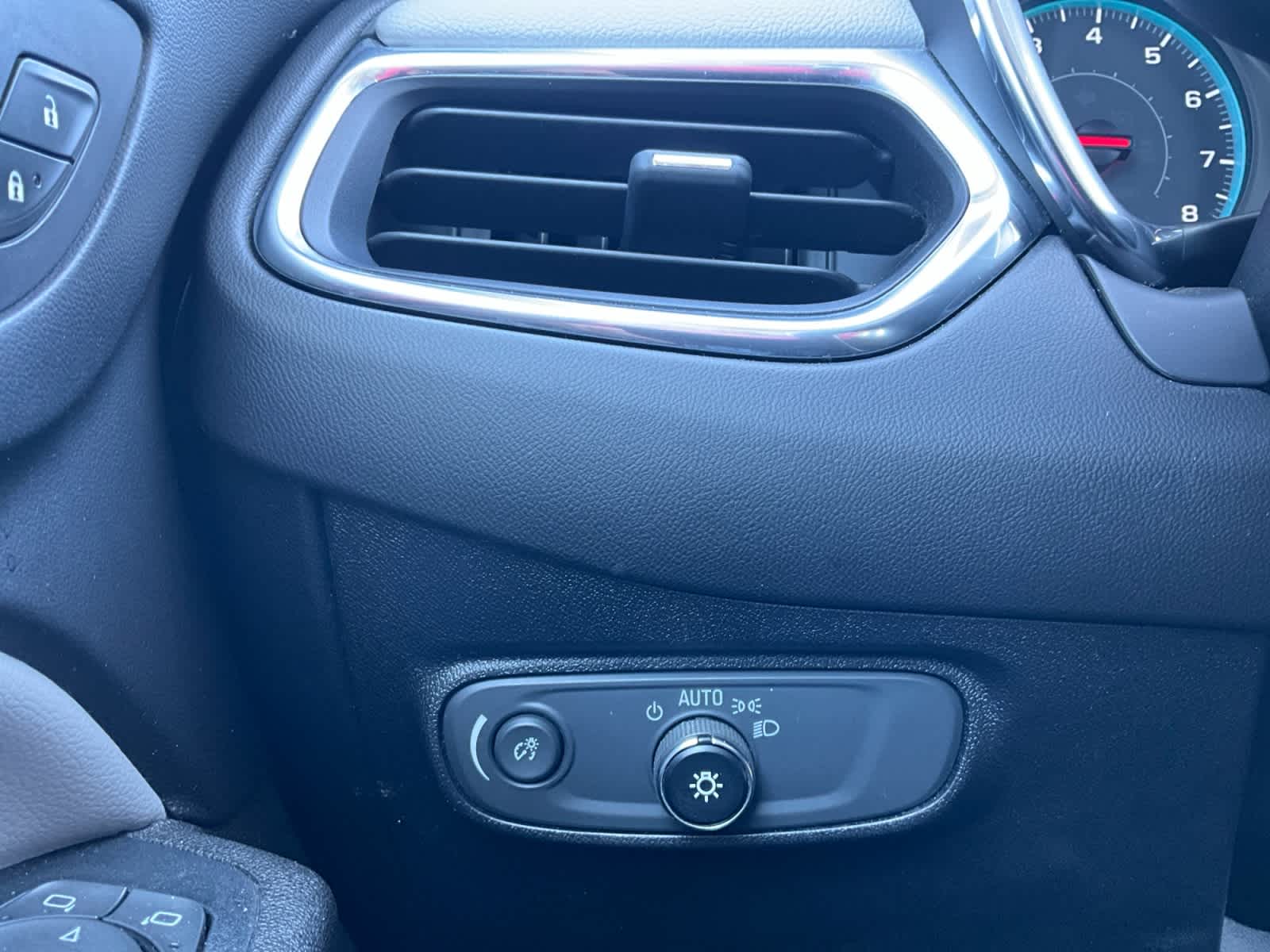 Used 2018 Chevrolet Equinox SUV