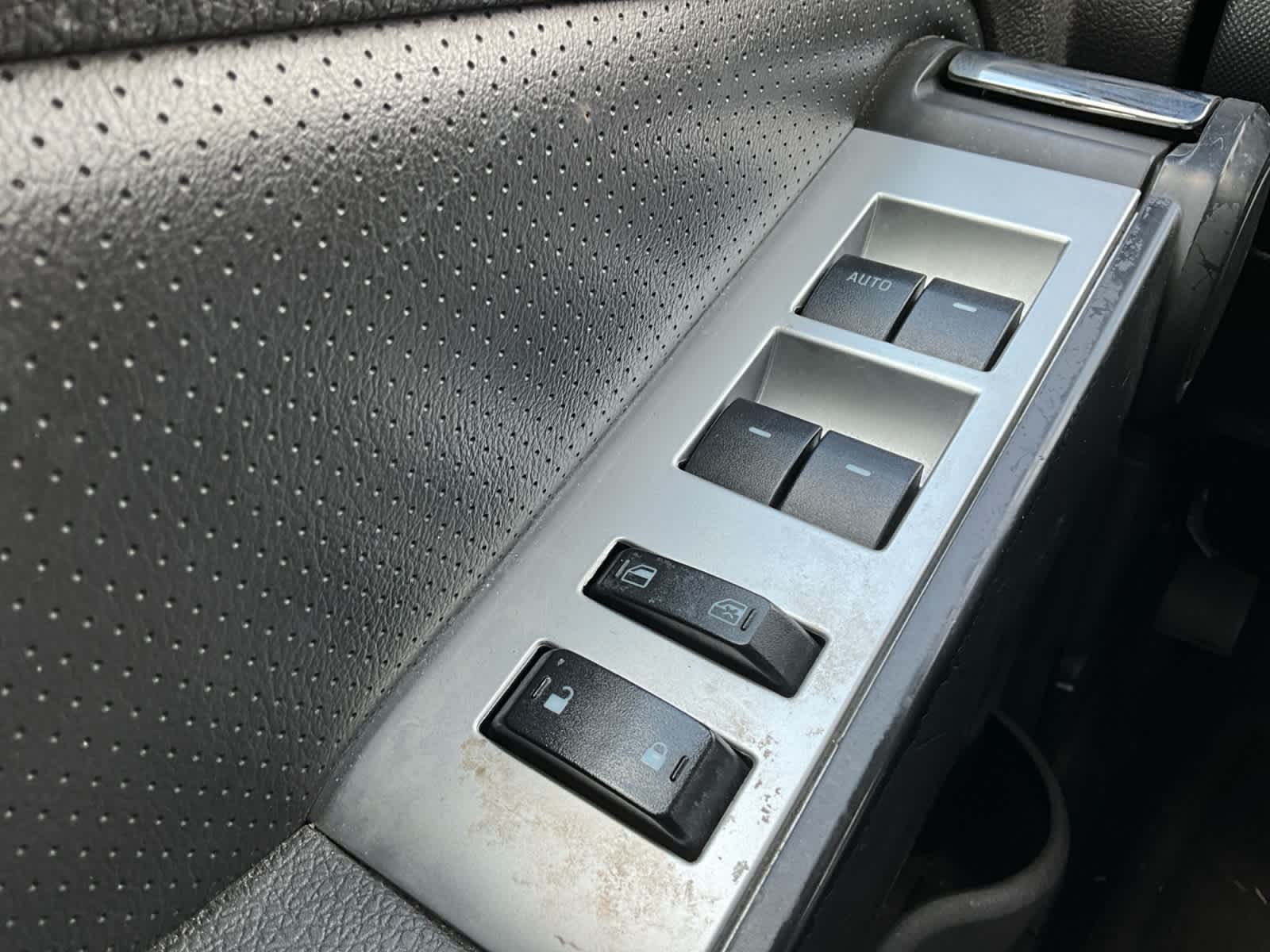 Used 2010 Mercury Mountaineer SUV