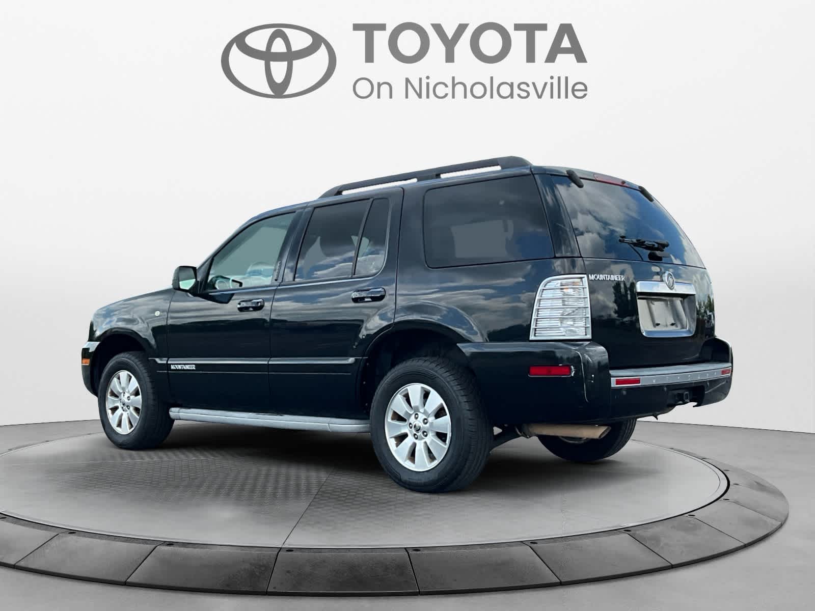 Used 2010 Mercury Mountaineer SUV