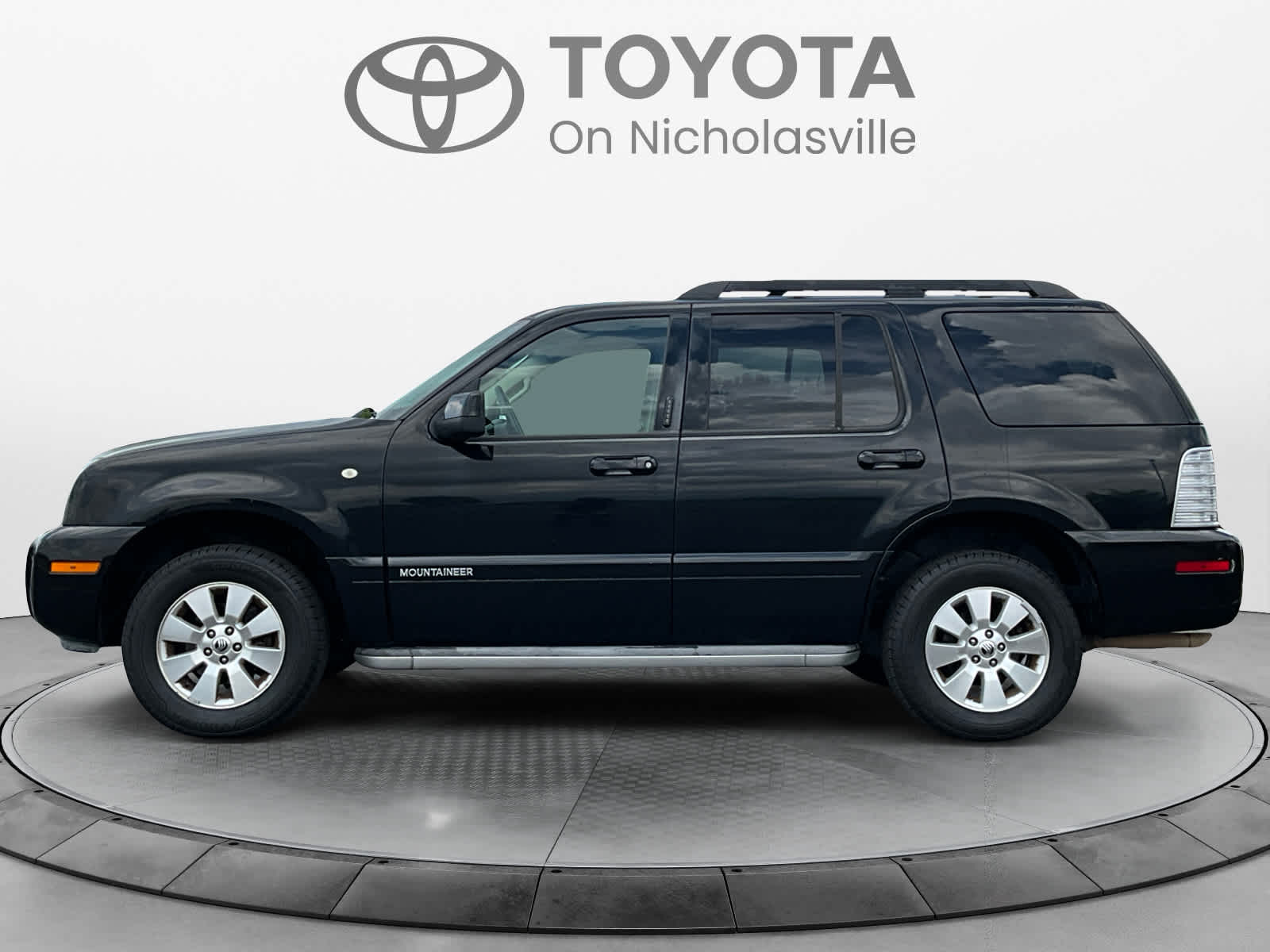 Used 2010 Mercury Mountaineer Base with VIN 4M2EN3HEXAUJ05268 for sale in Nicholasville, KY