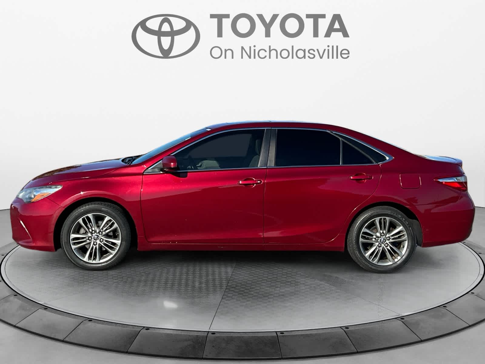 Used 2015 Toyota Camry SE with VIN 4T1BF1FK2FU969348 for sale in Nicholasville, KY