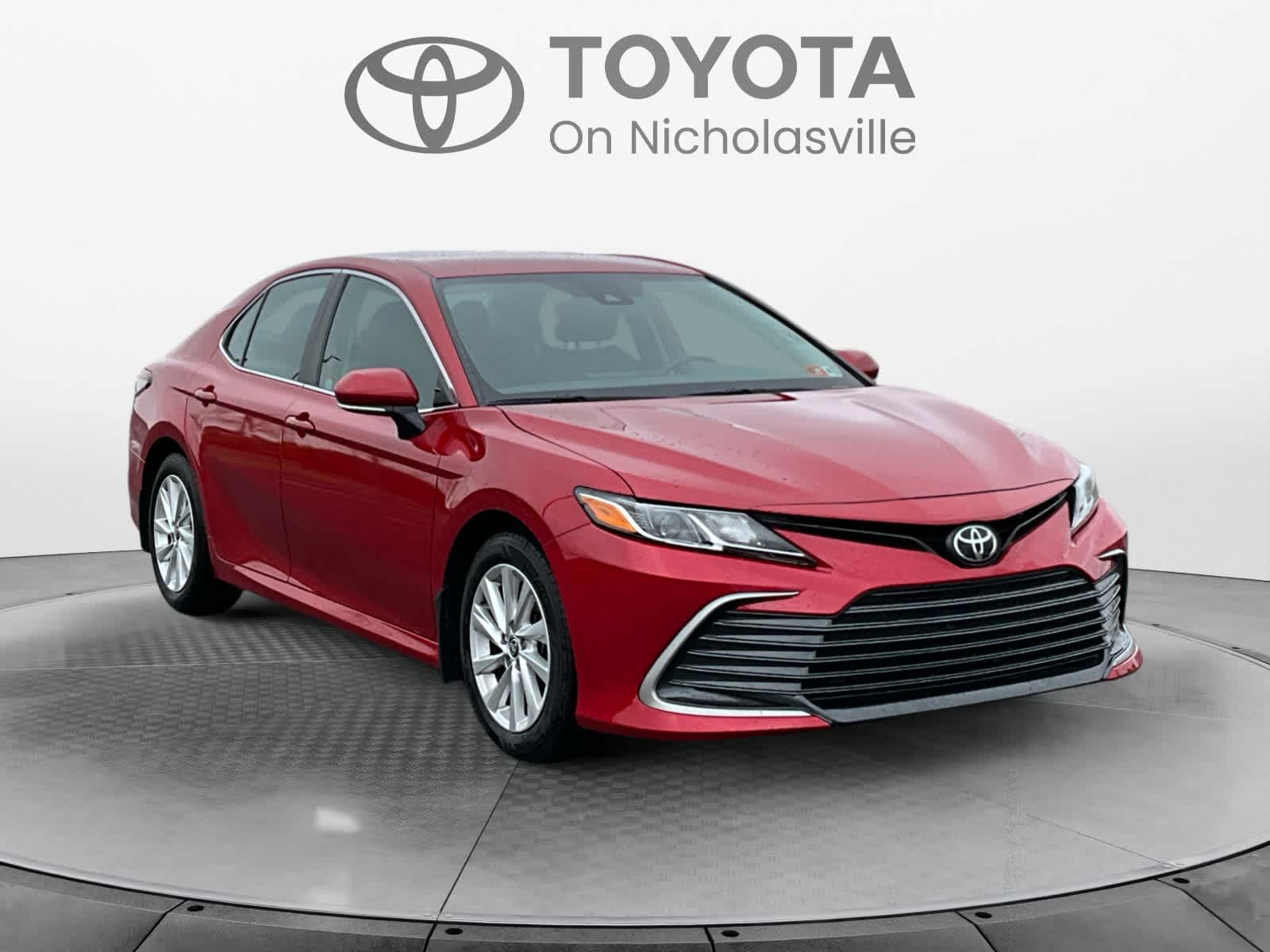 2023 Toyota Camry LE - Photo 8