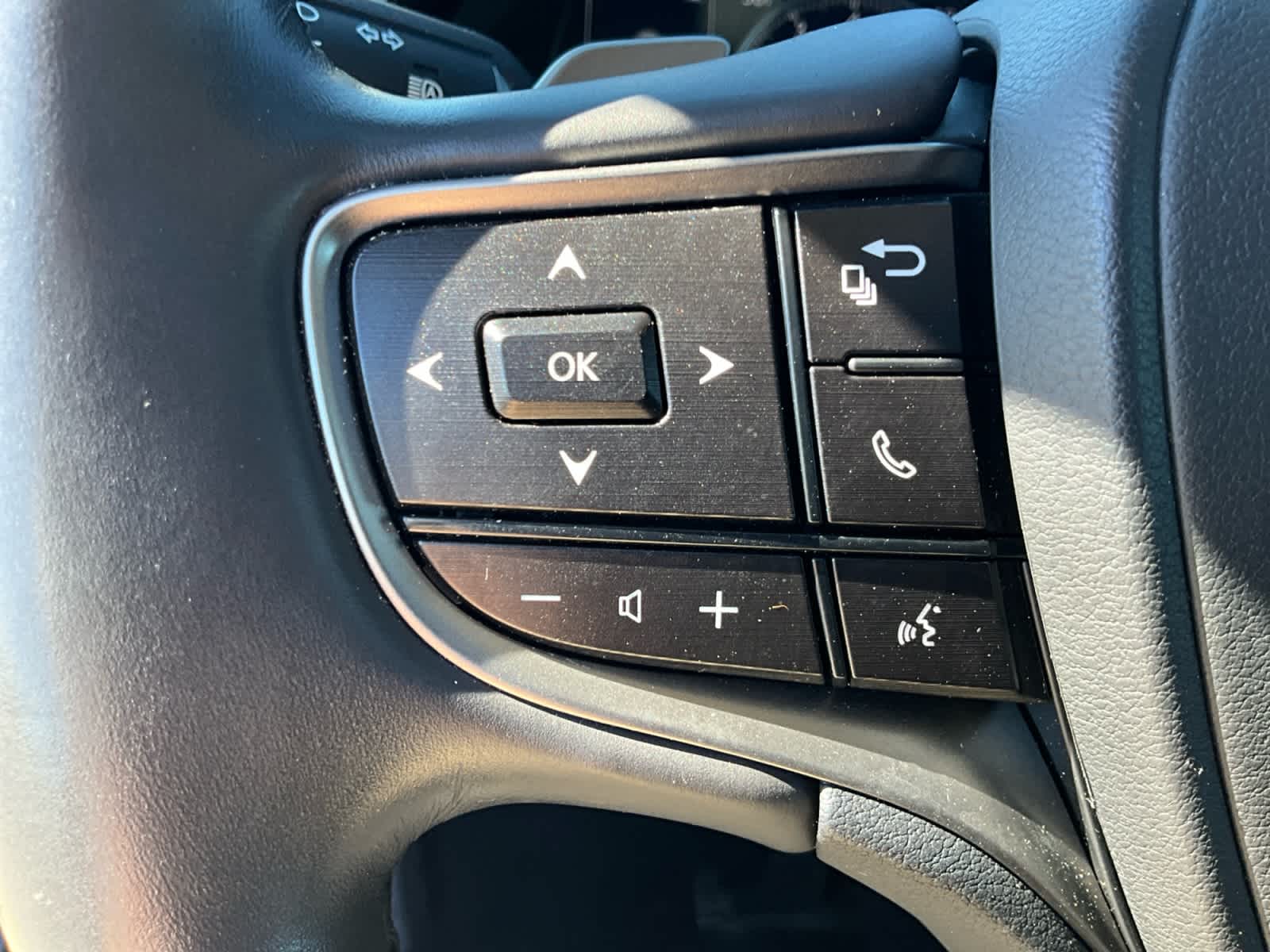Used 2024 Lexus ES 350 Sedan