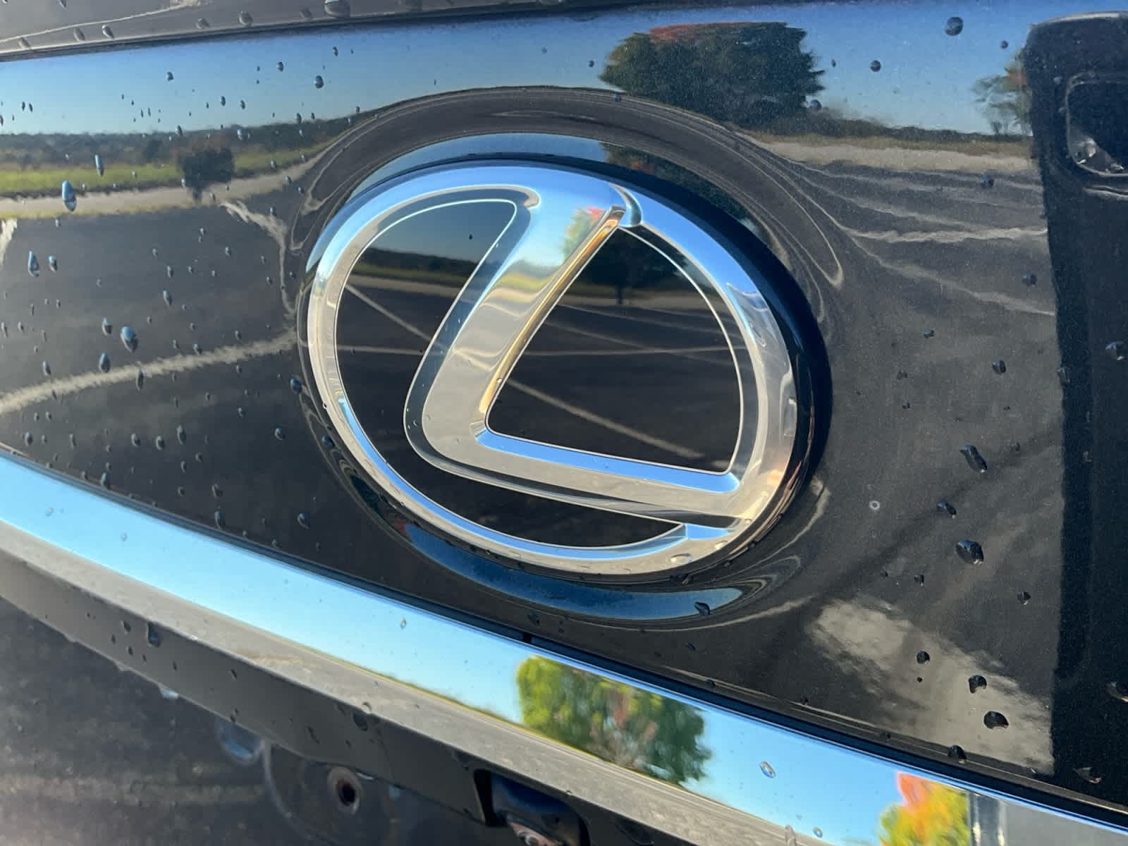 Used 2024 Lexus ES 350 Sedan