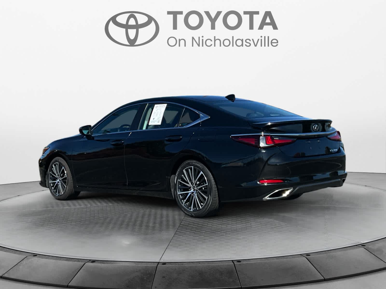 Used 2024 Lexus ES 350 Sedan