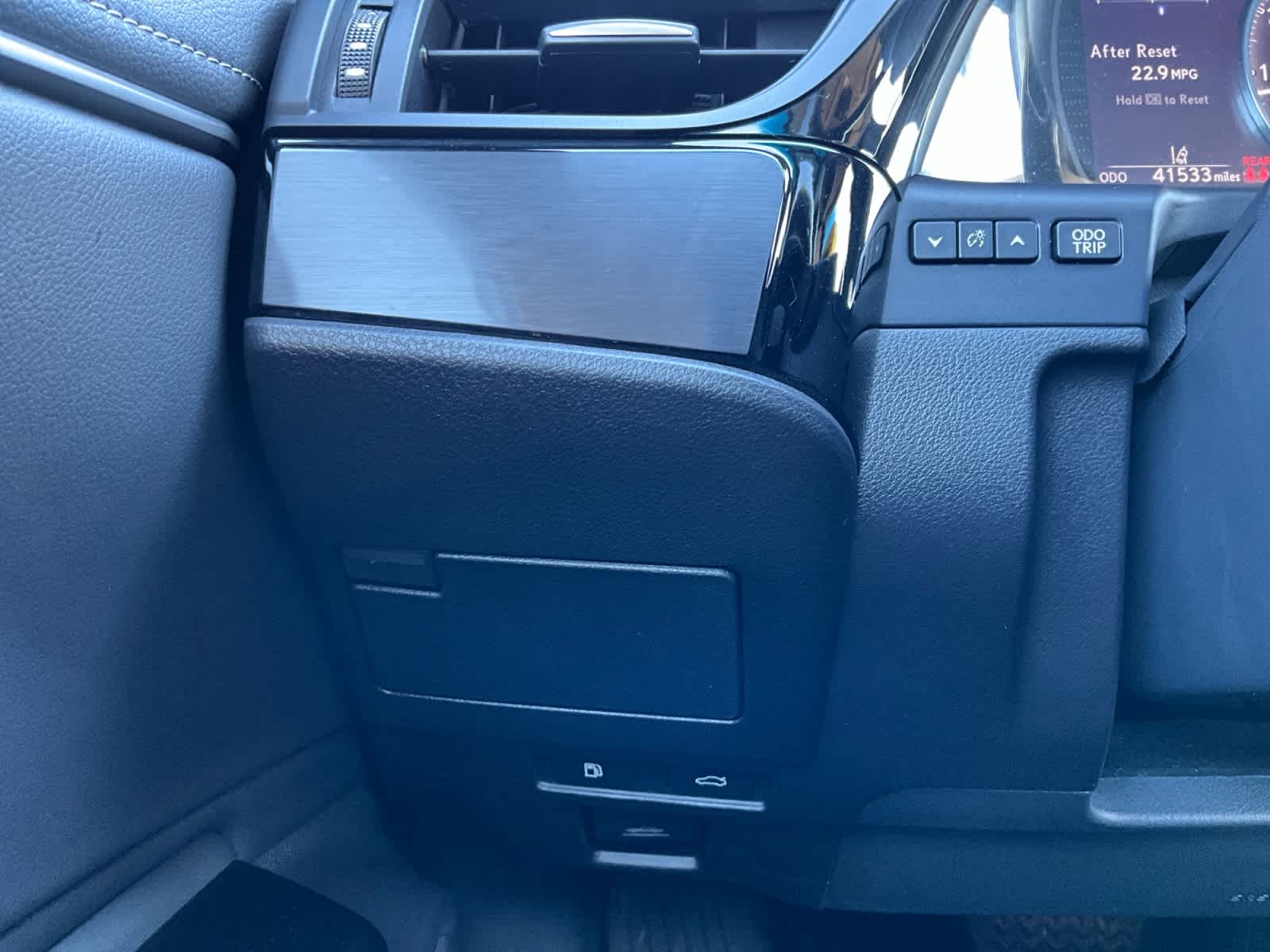 Used 2024 Lexus ES 350 Sedan