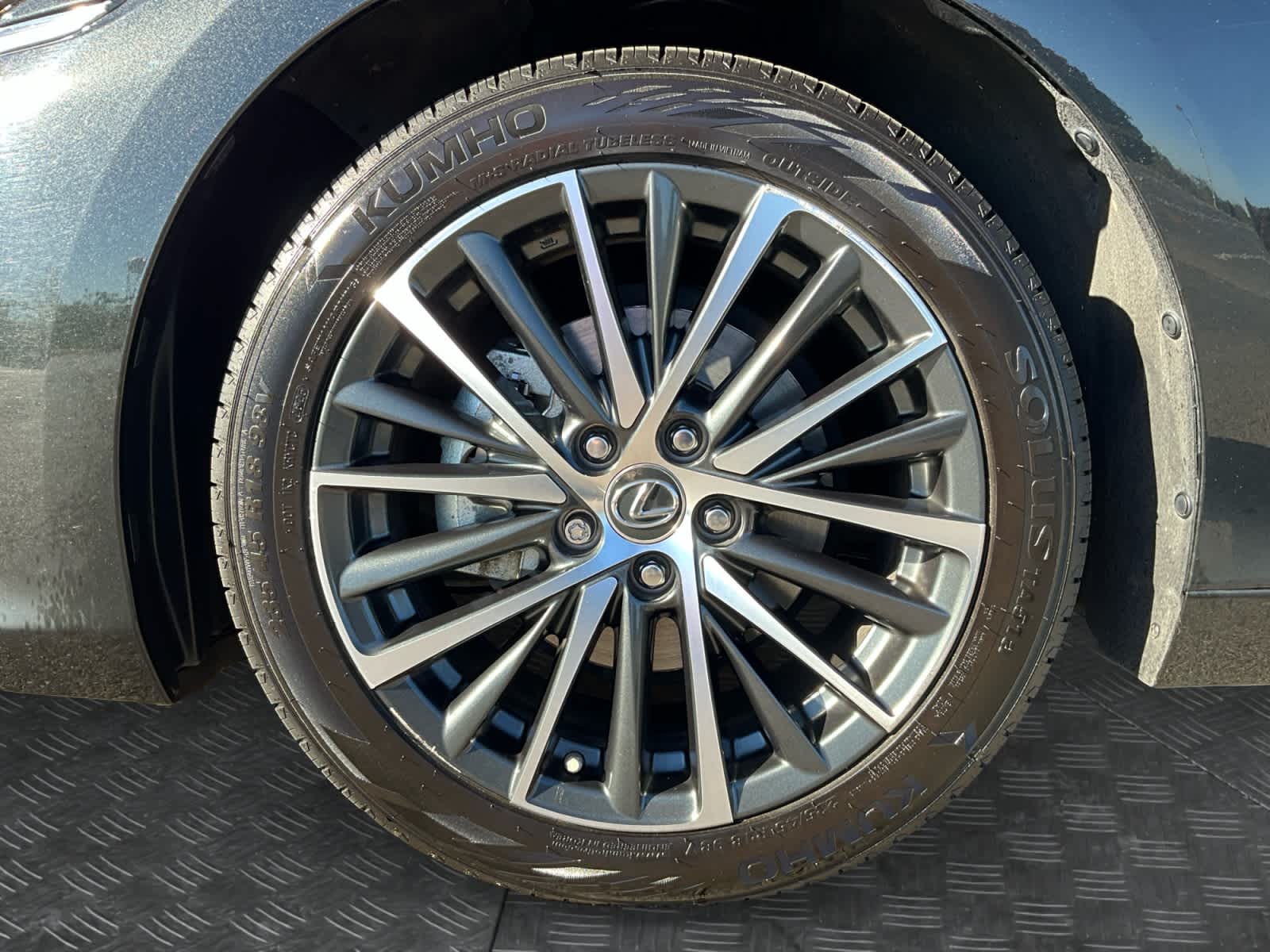 Used 2024 Lexus ES 350 Sedan