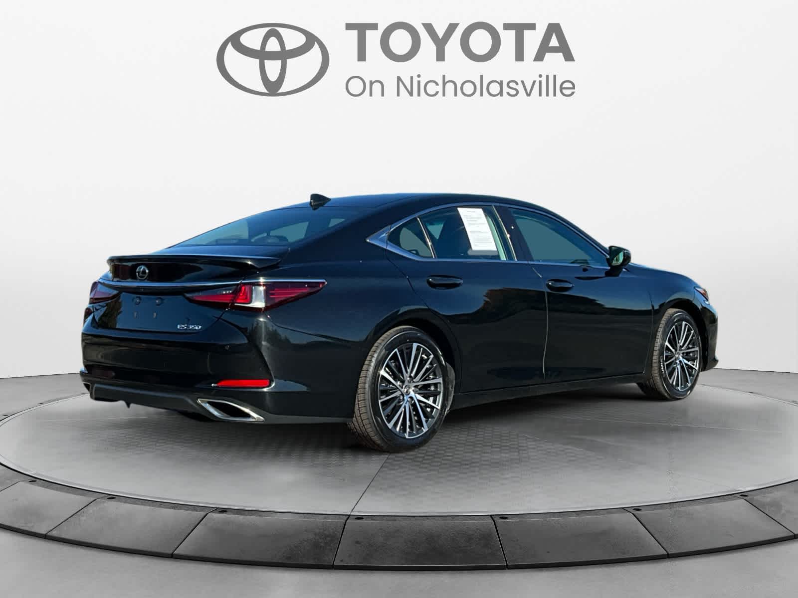Used 2024 Lexus ES 350 Sedan