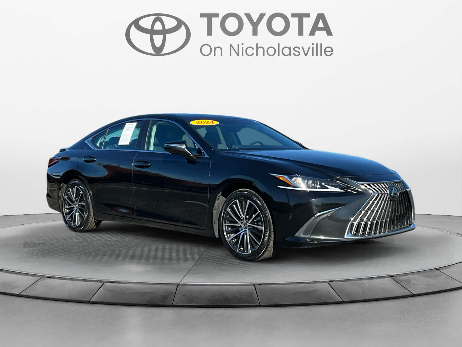 Used 2024 Lexus ES 350 Sedan